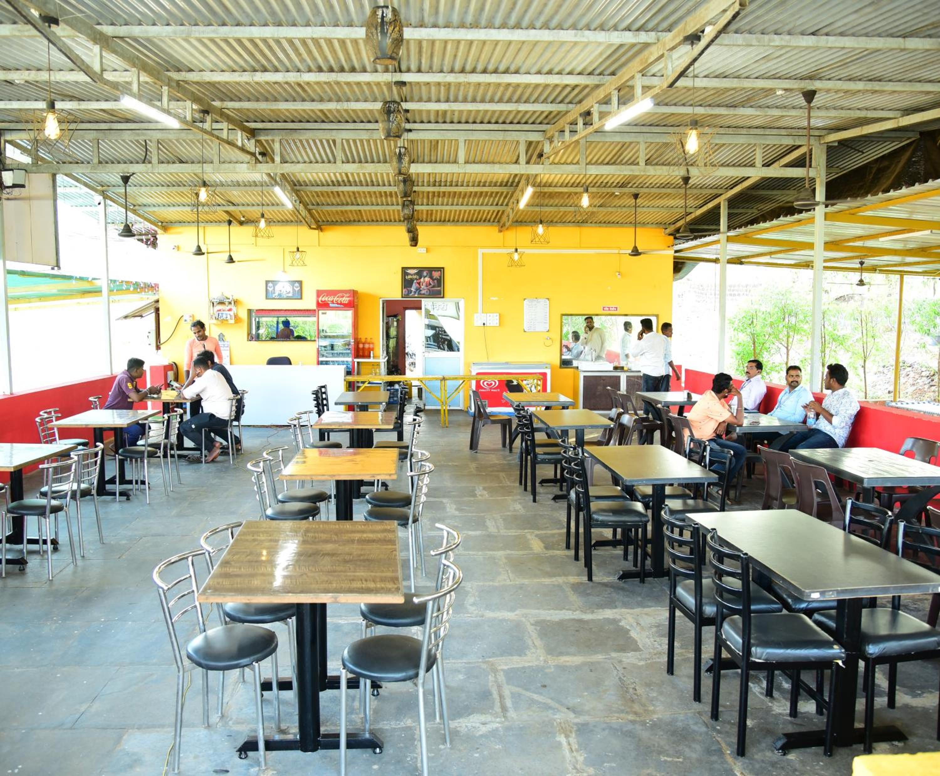 Hotel Shalini Palace