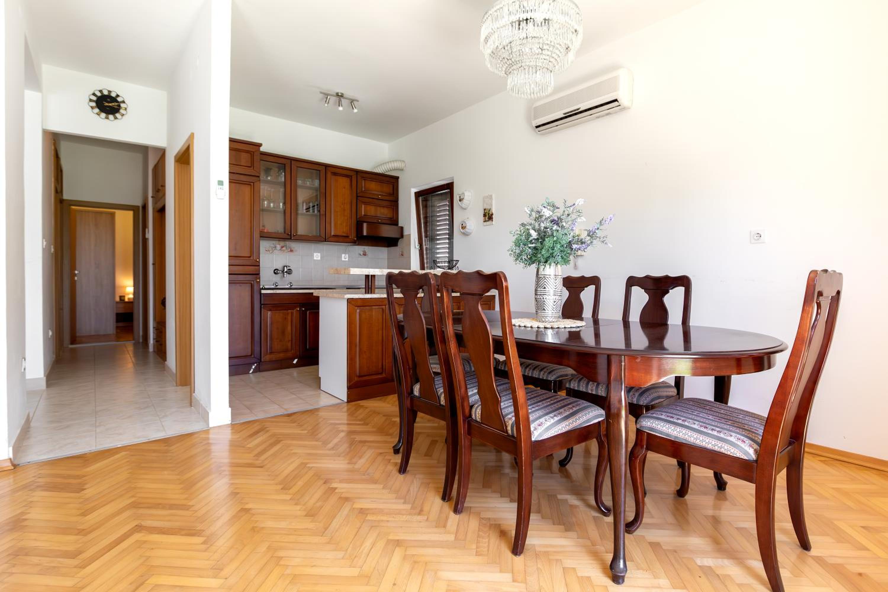 SUNNY BAY APARTMENTS