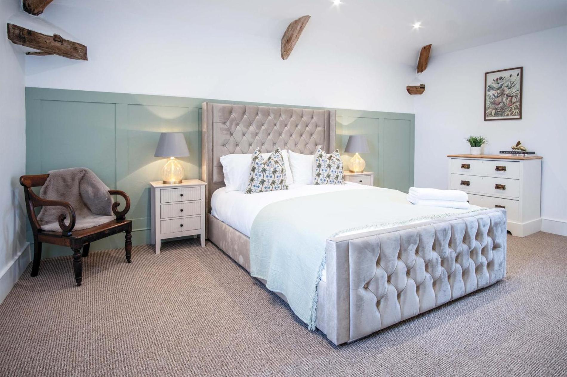 The Granary - 3 Bed Barn Conversion - Llawhaden view 4