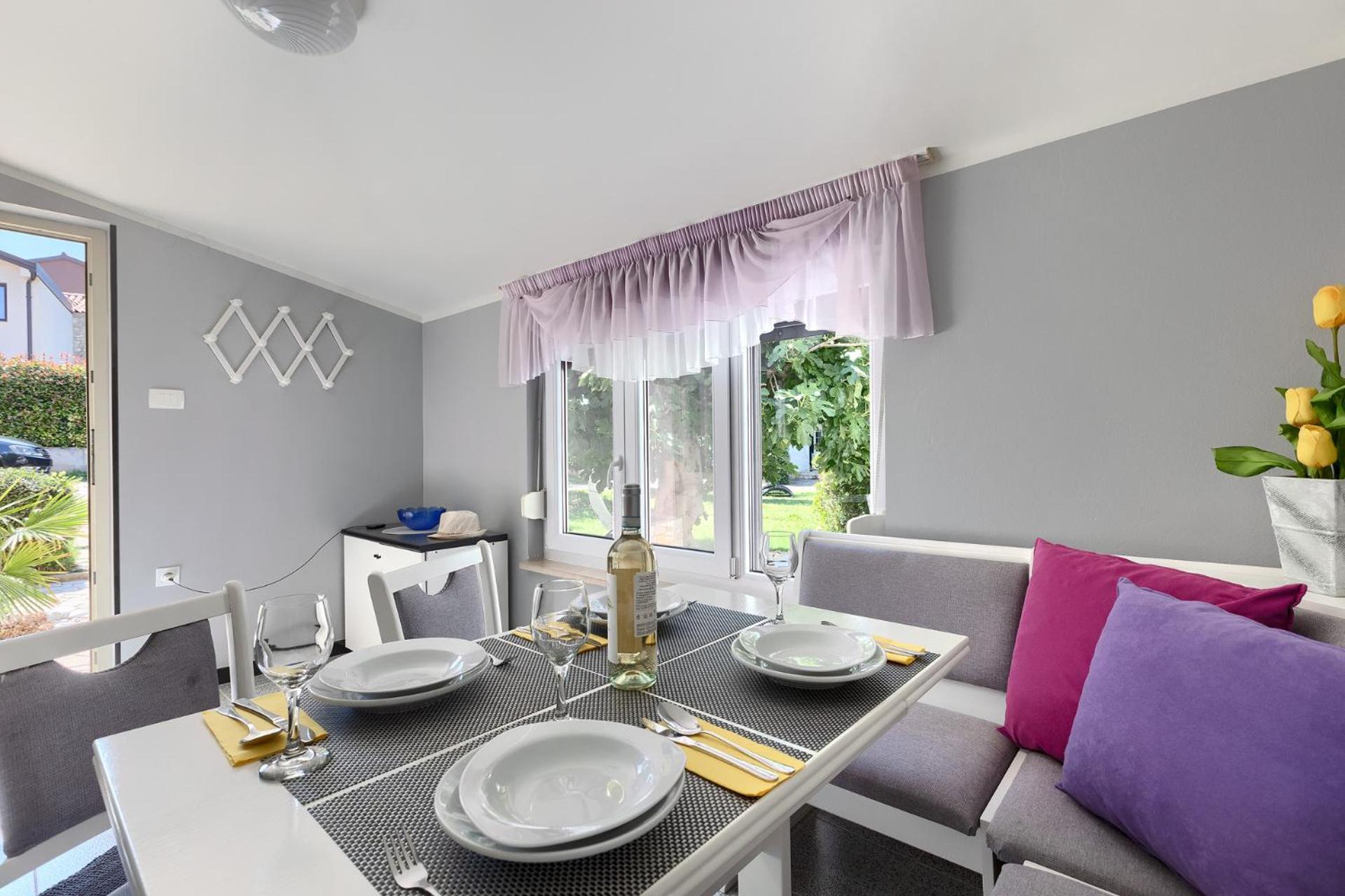 Beautiful Villa Ivona with garden in Medulin view 5