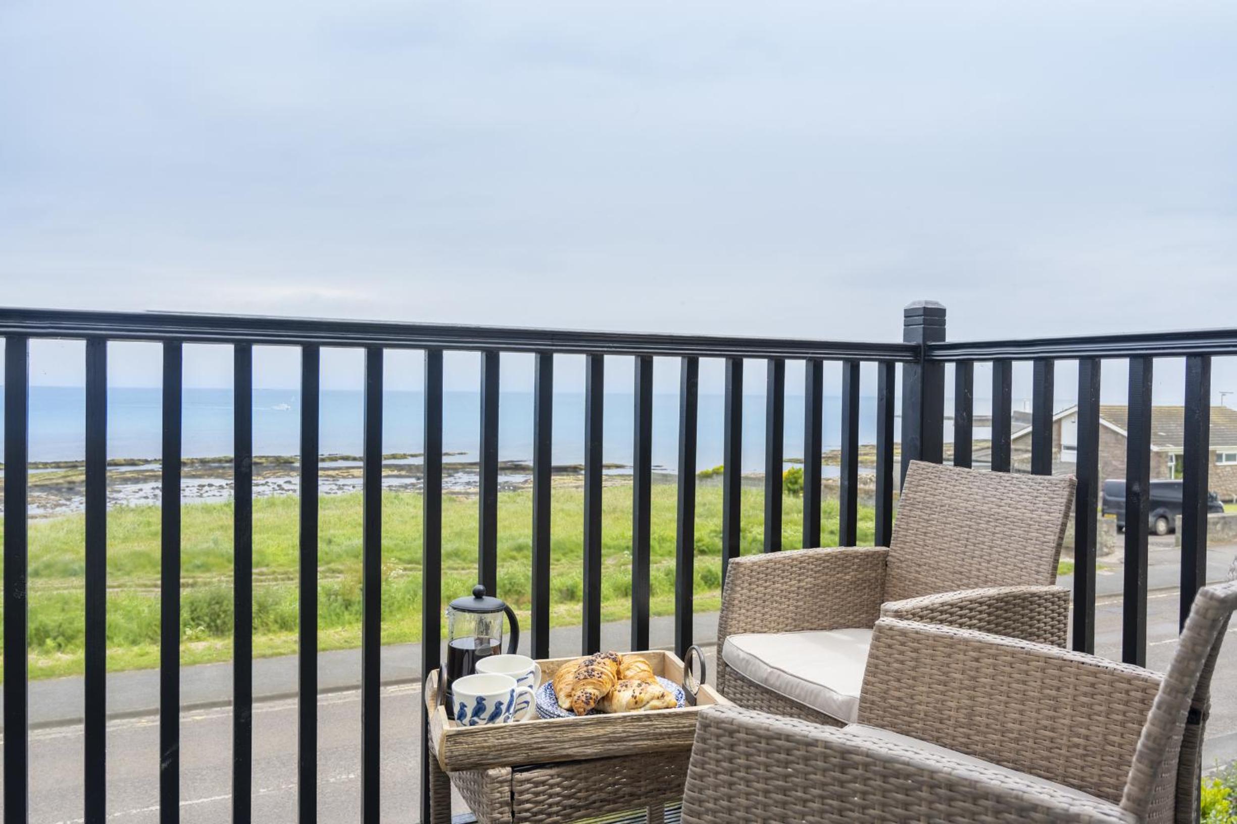 Northern Hideaways Seascape, Seahouses view 2