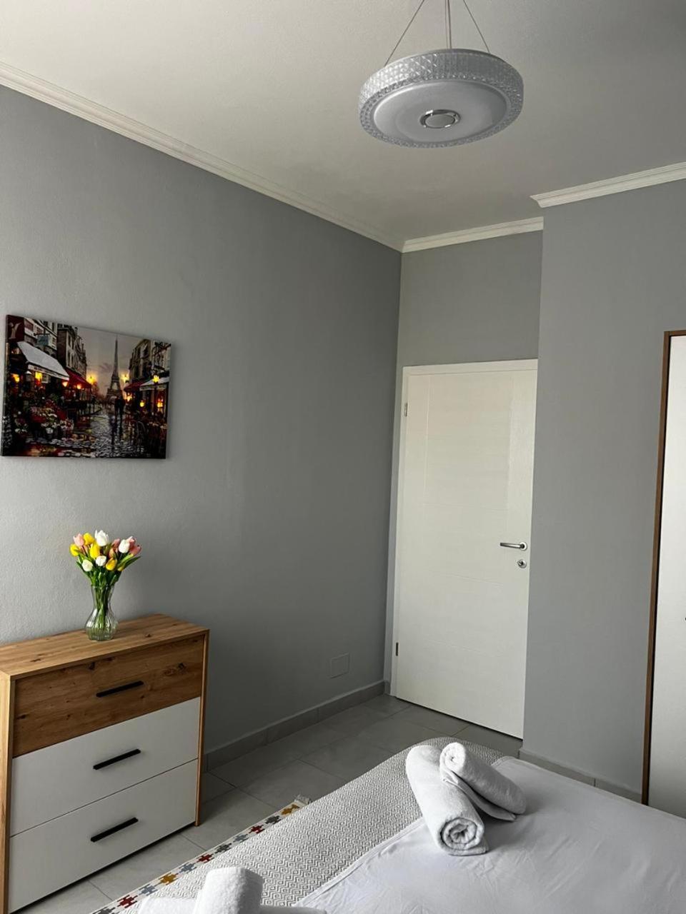 Night Star Apartment