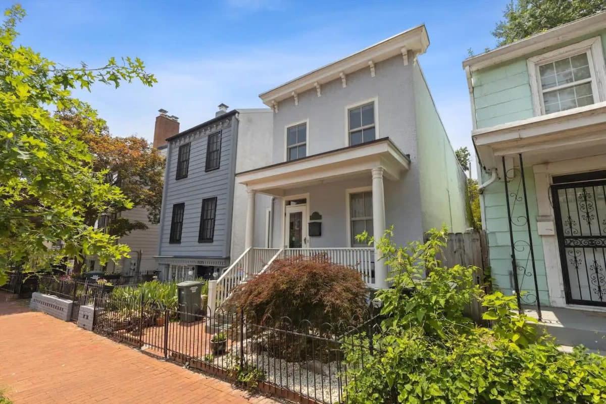 Historic & Modern Capitol Hill 2-BR Row Home view 5