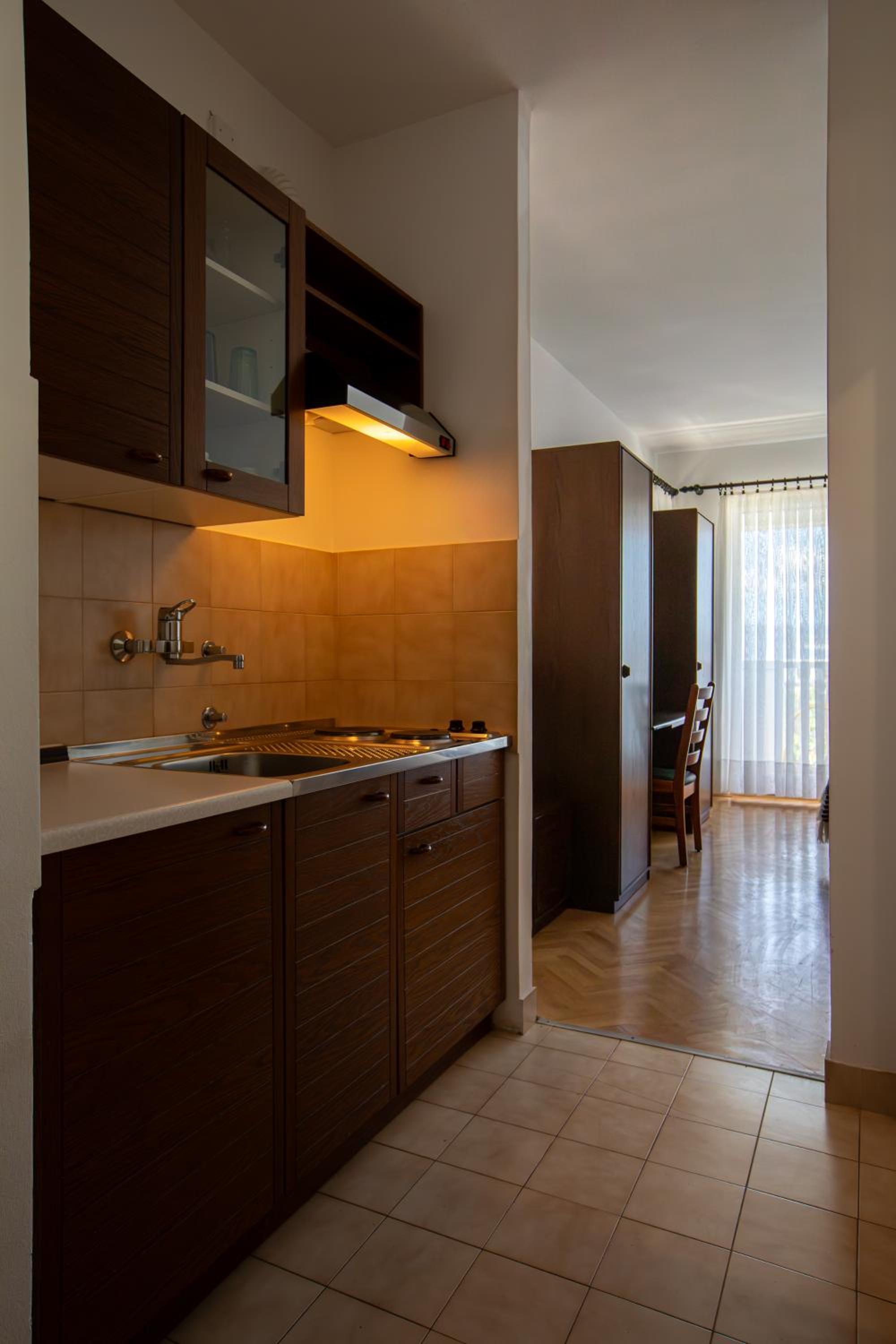 SUNNY BAY APARTMENTS
