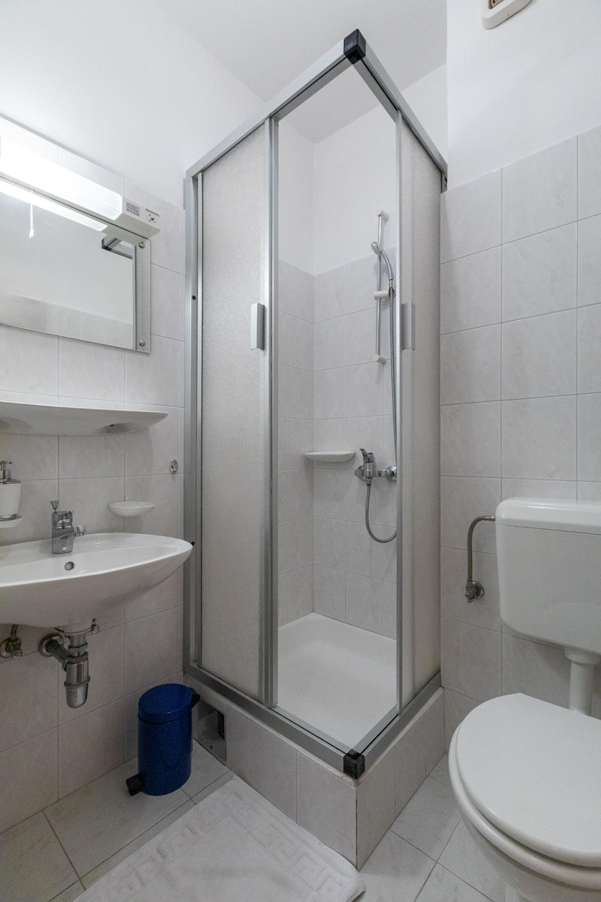 SUNNY BAY APARTMENTS