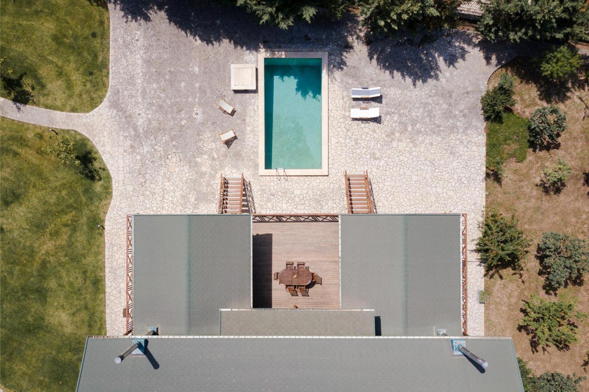 Photo 50