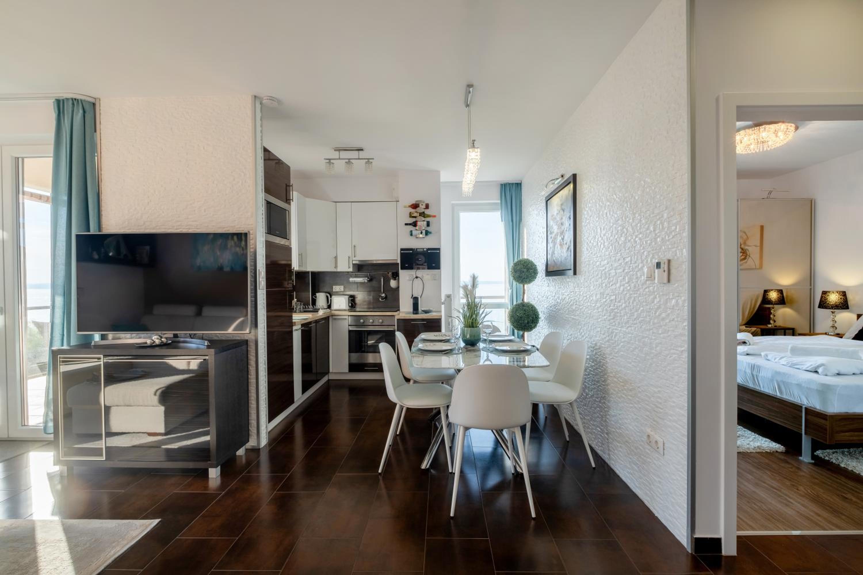 MyFlat Full Panorama Apartment