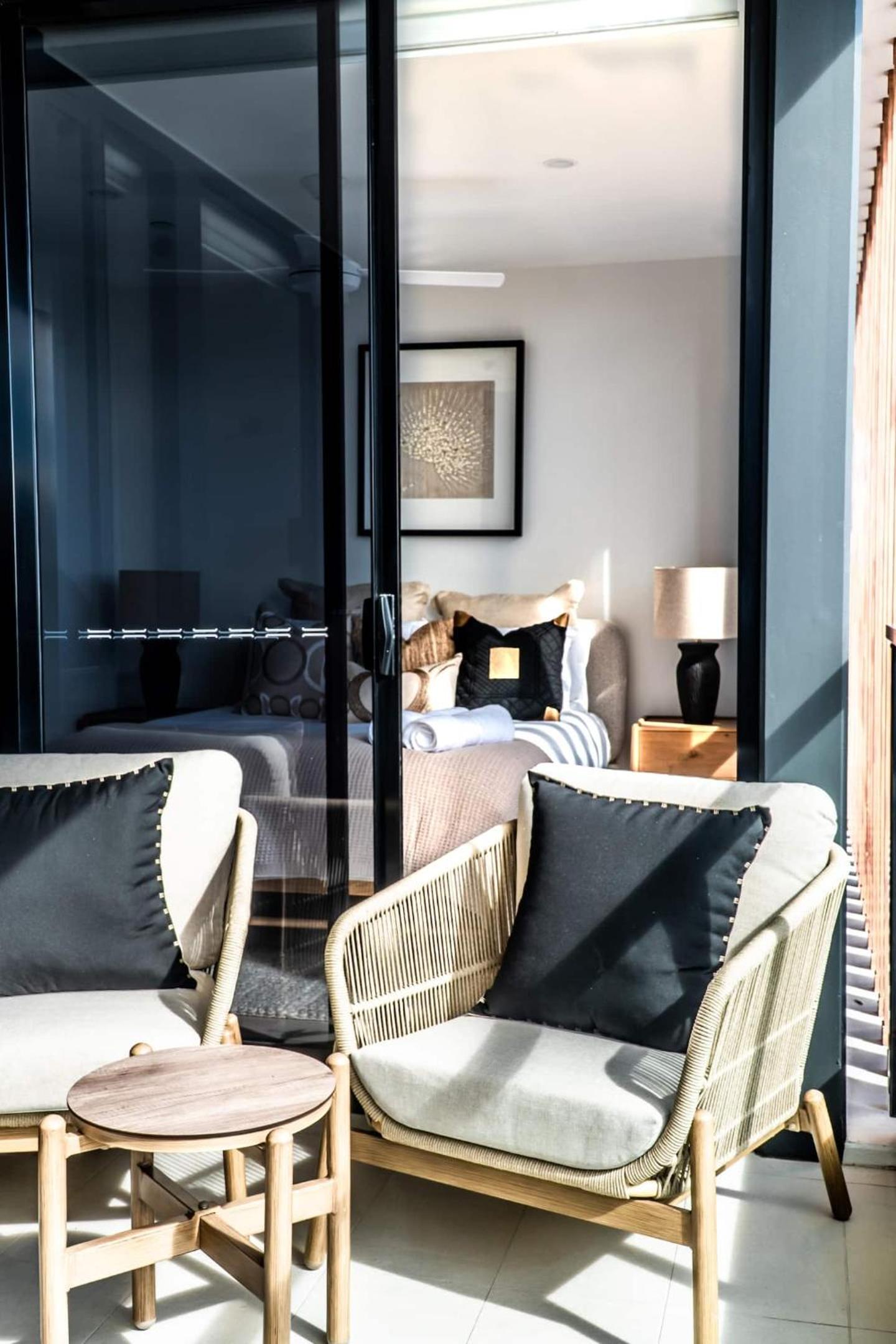 New! Coastal Elegance At Palm Beach