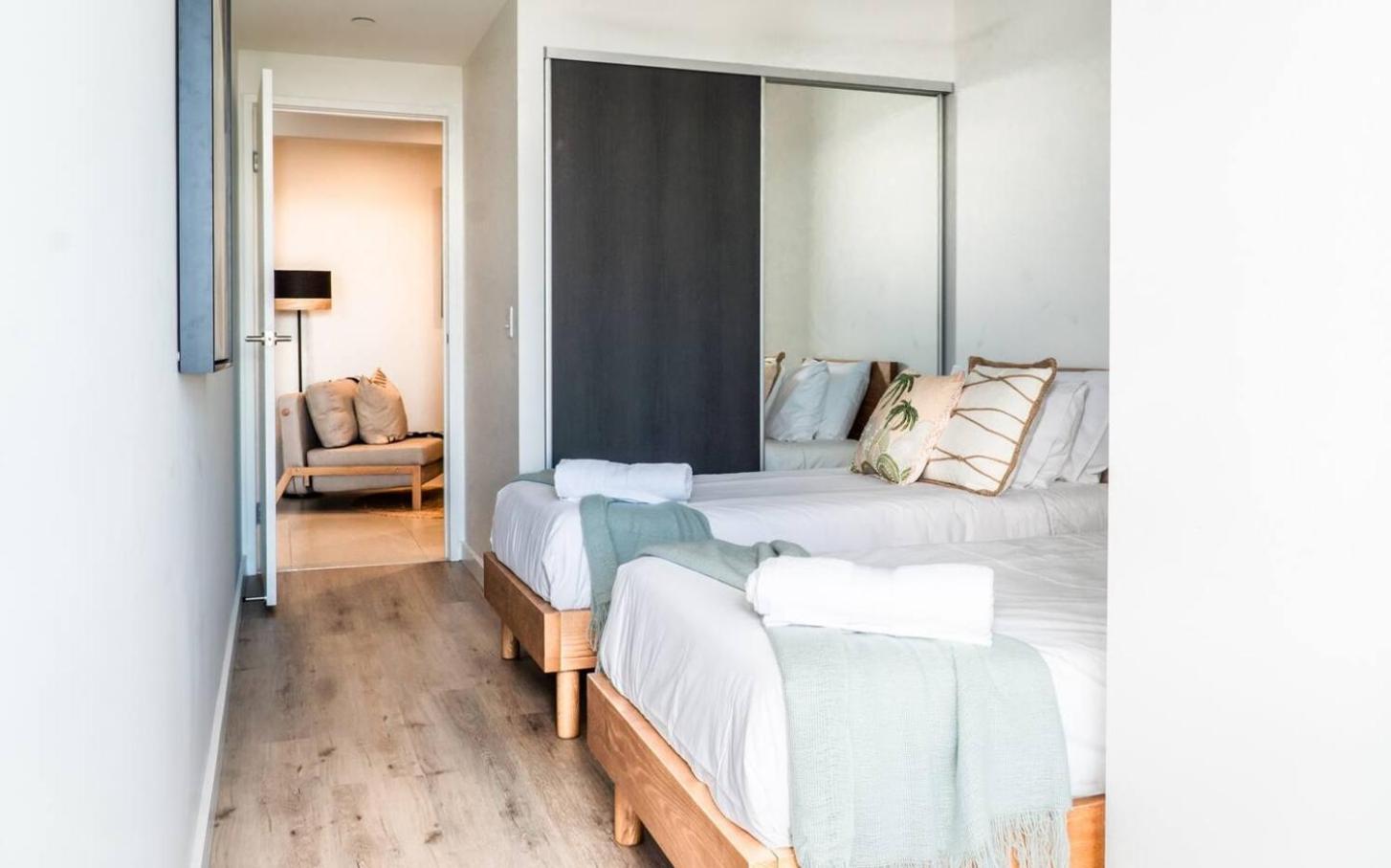 New! Coastal Elegance At Palm Beach