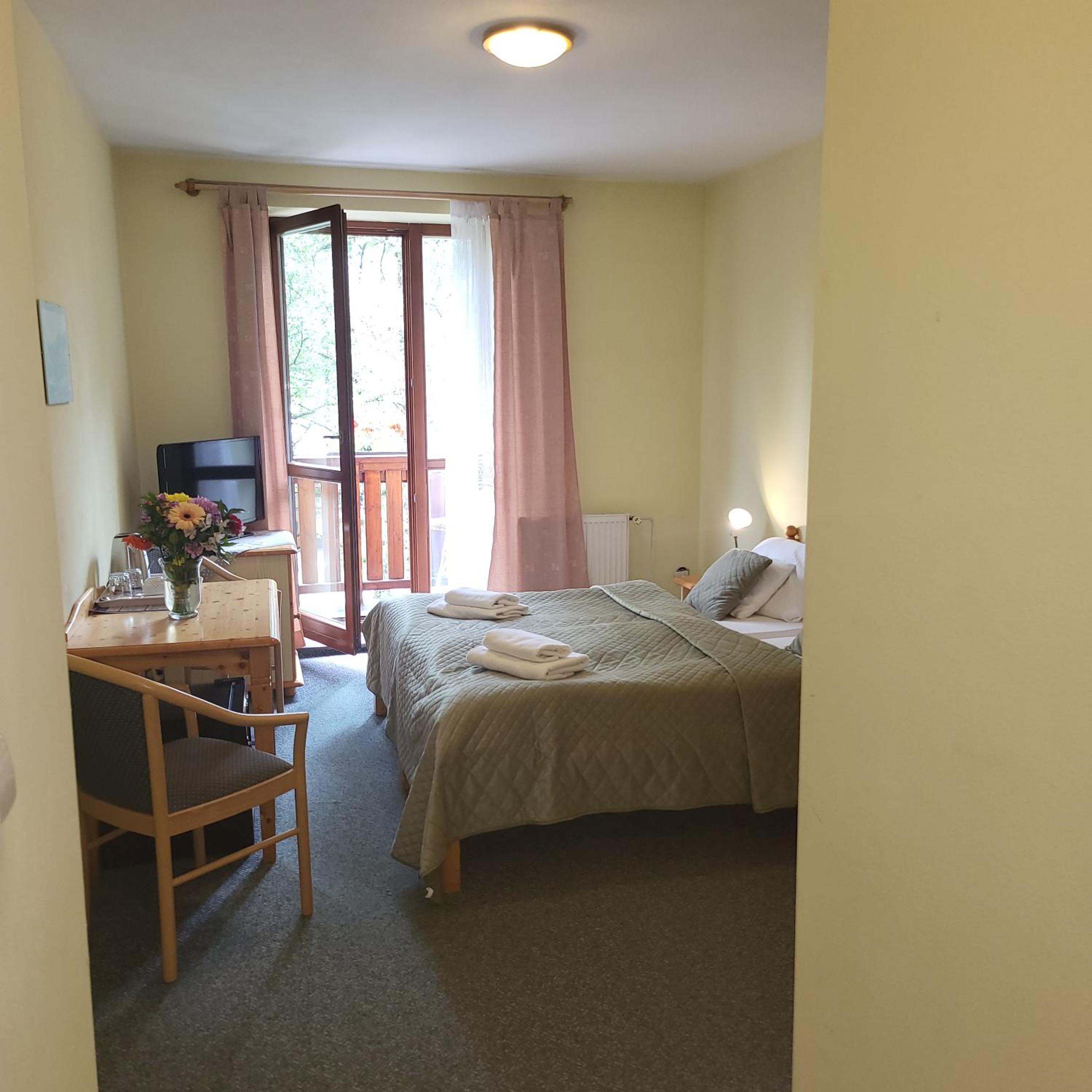 Photo 47