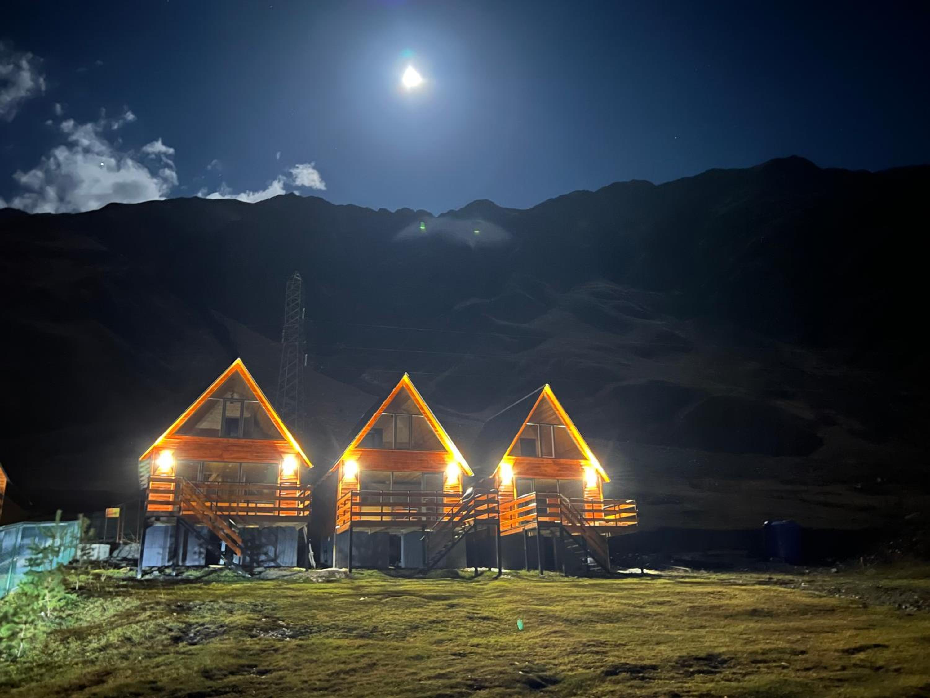 Cozy Home Kazbegi view 3
