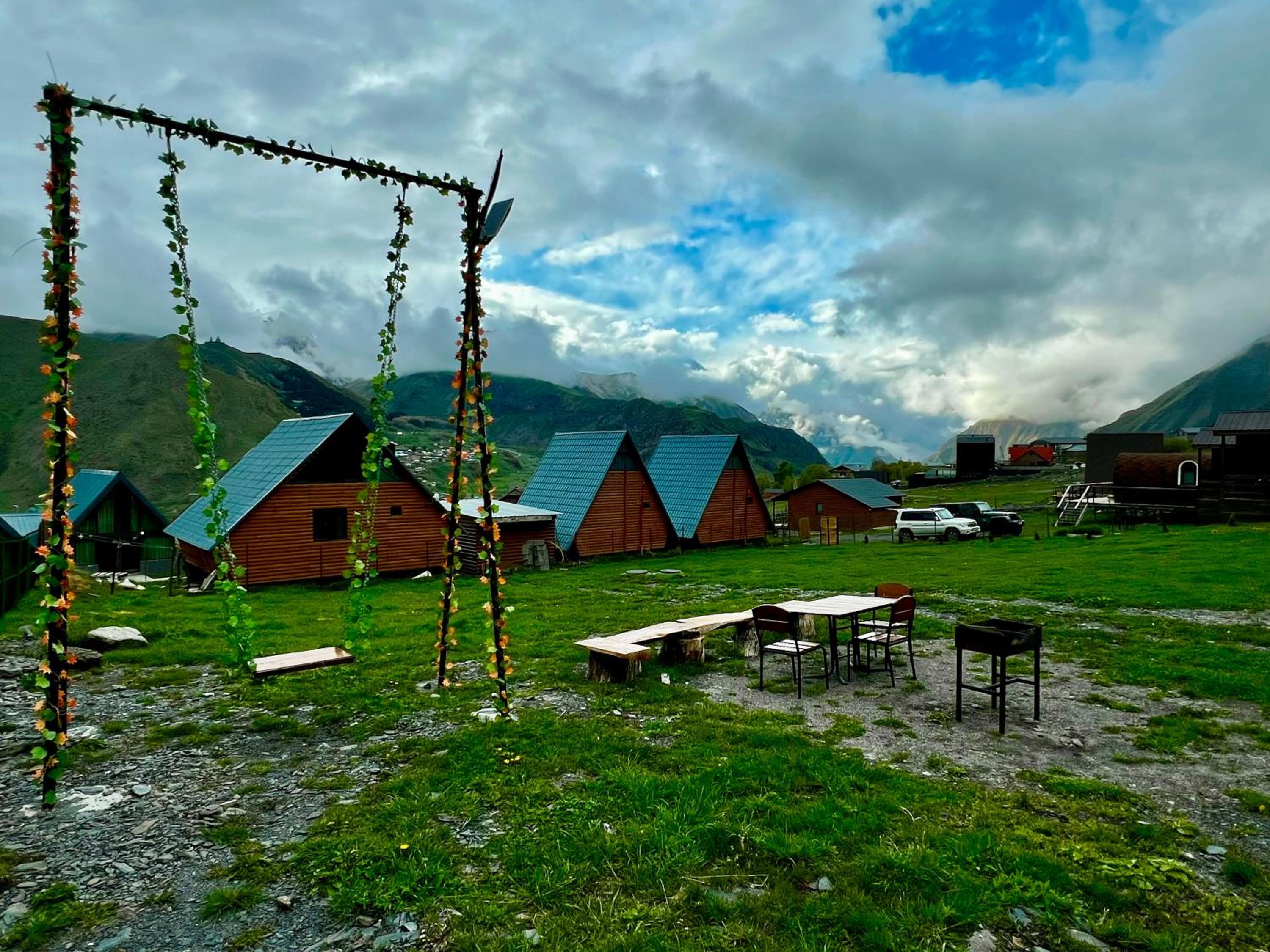 Cozy Home Kazbegi view 4