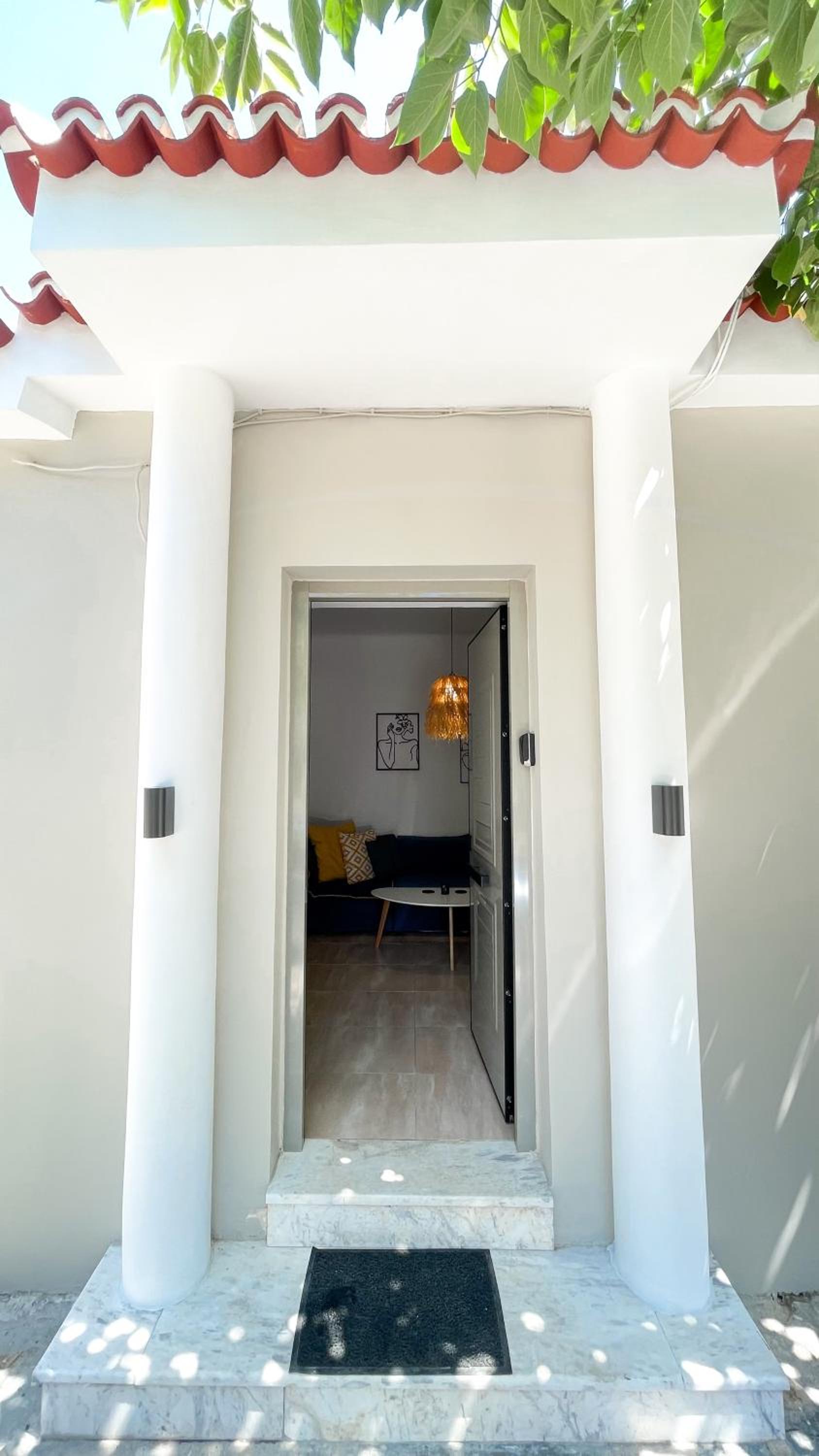 Hotel OASIS RESIDENCE - Image 1