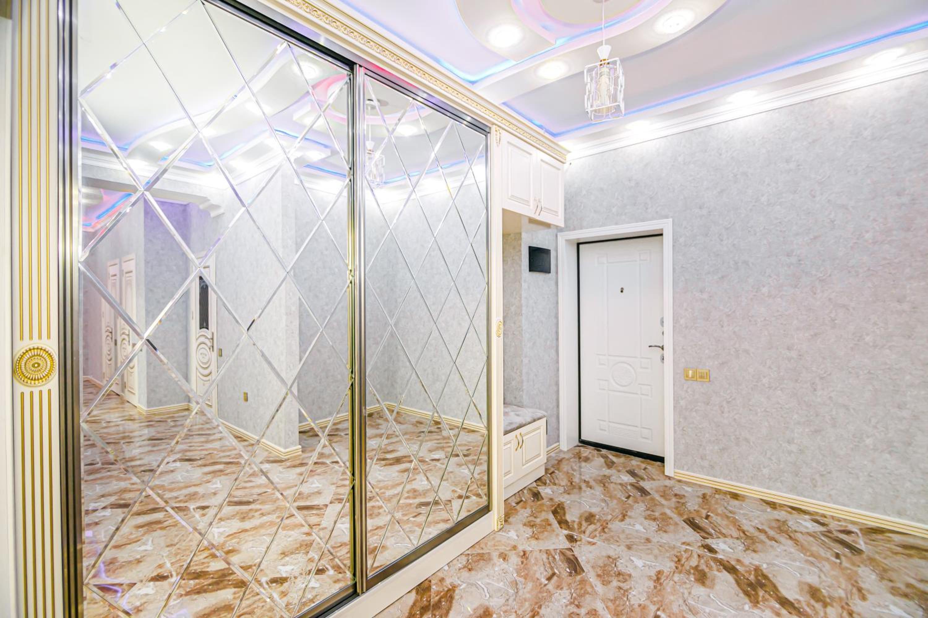Vip Luxury Apartment in City Center, Baku