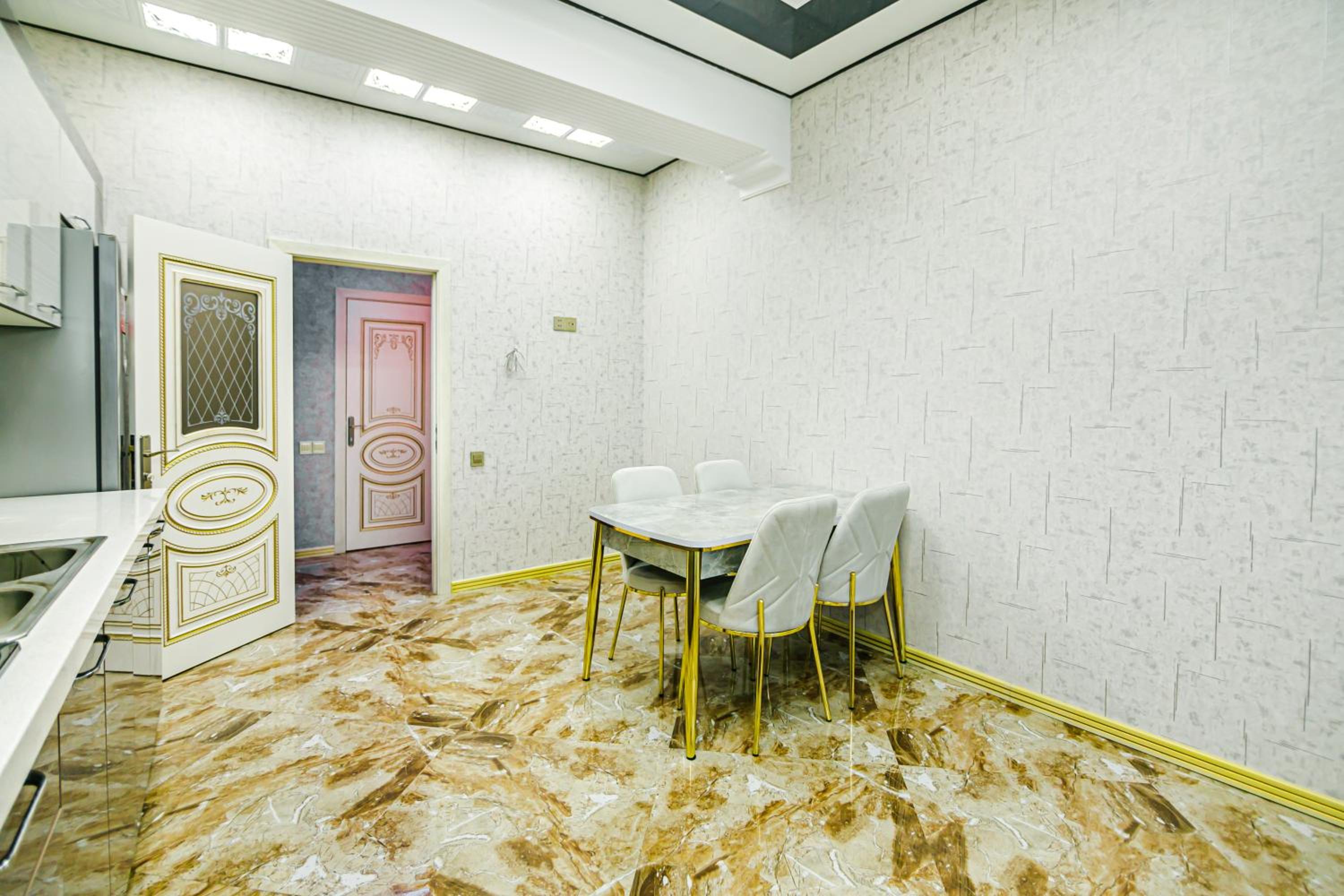 Vip Luxury Apartment in City Center, Baku