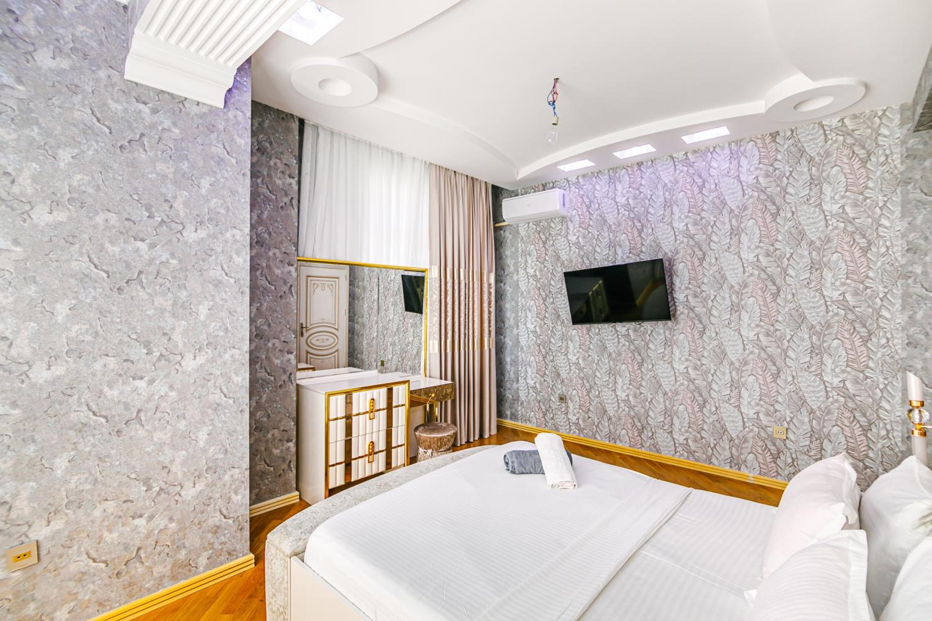 Vip Luxury Apartment in City Center, Baku