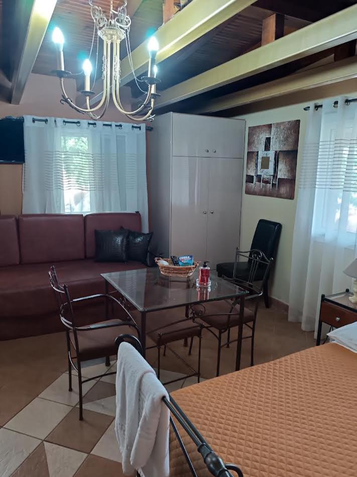 Amfitrion Apartments