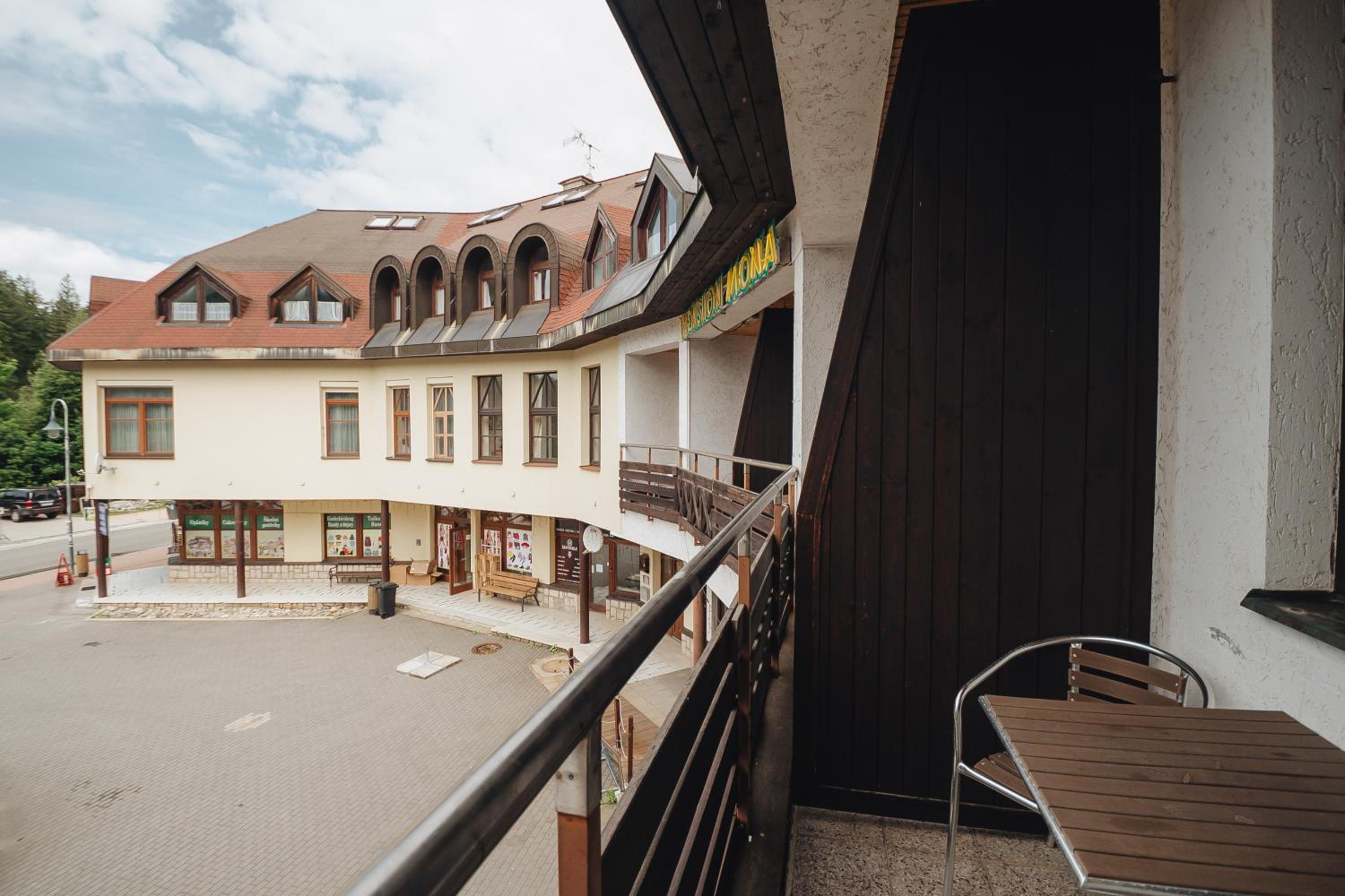 Pension Mona