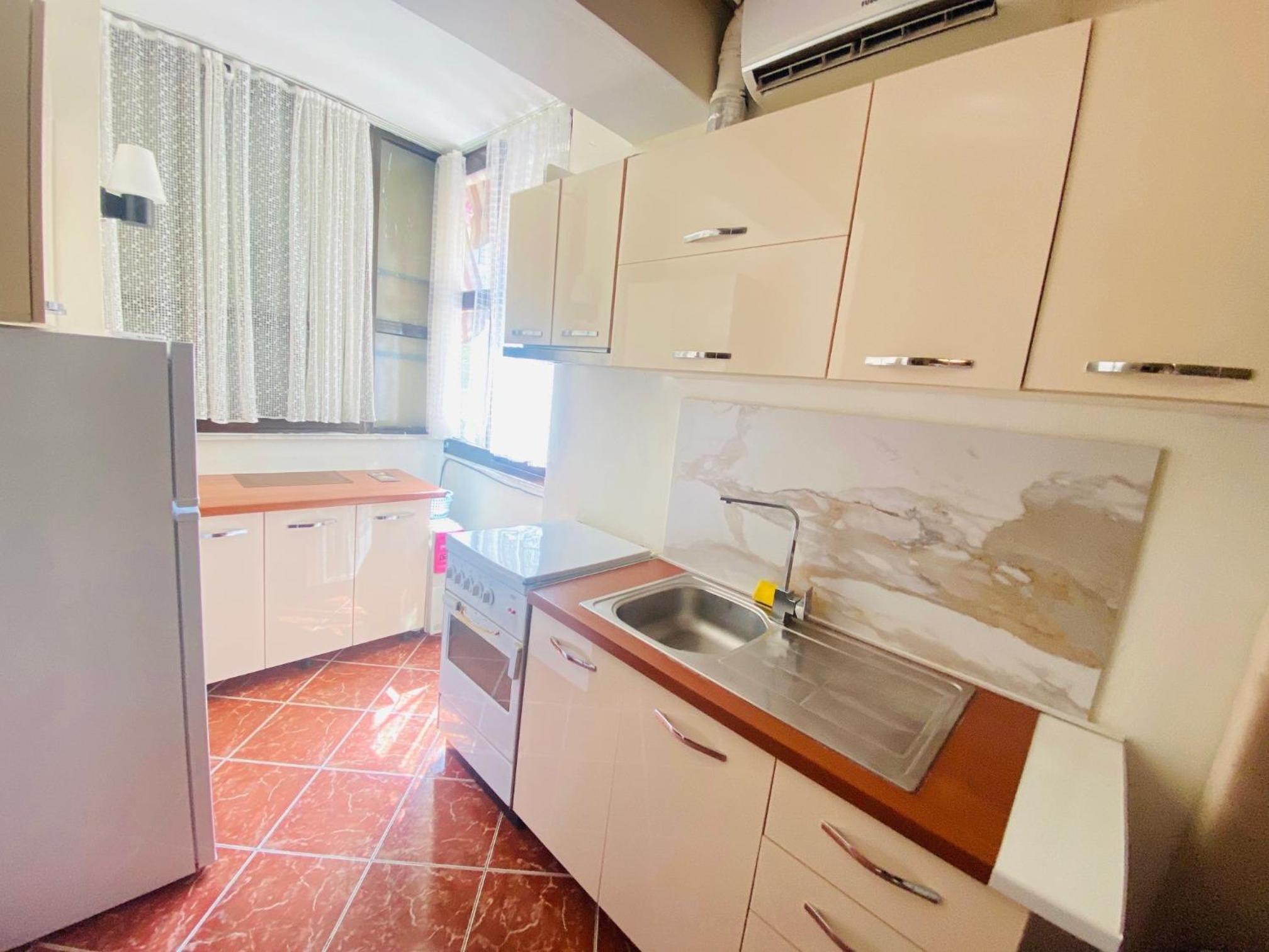 Elite Studio Near US Embassy & the Grand Lake Park