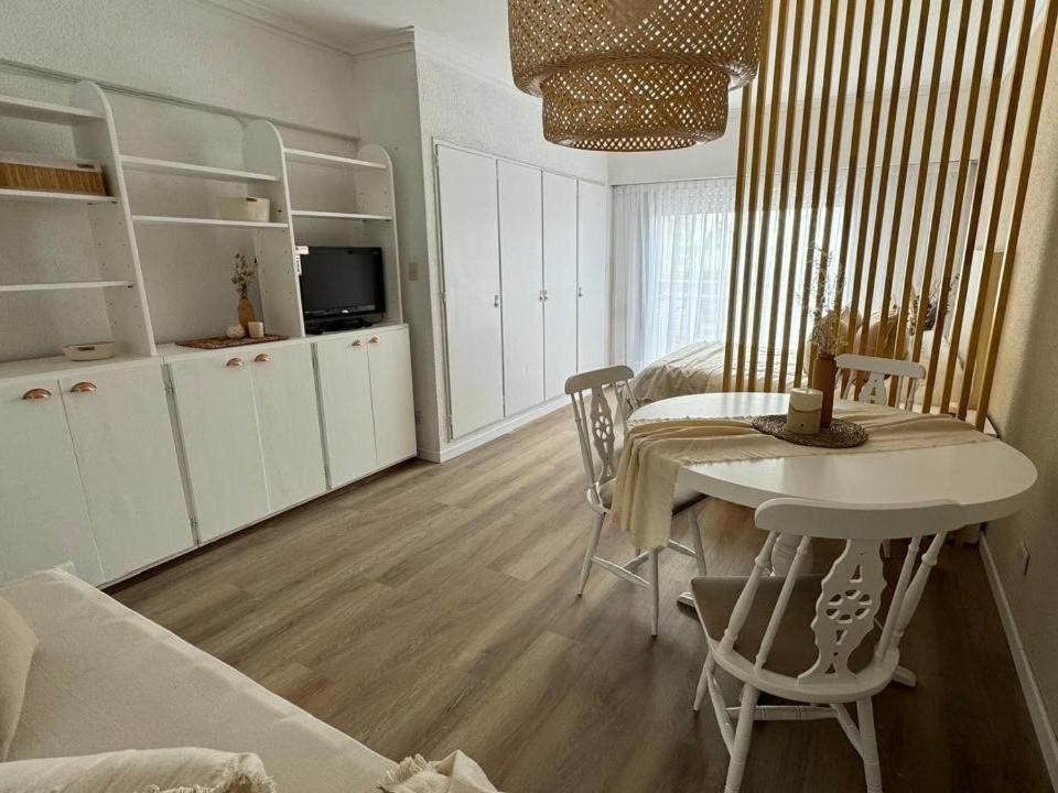 Hermoso departamento monoambiente en edificio MARAL 33