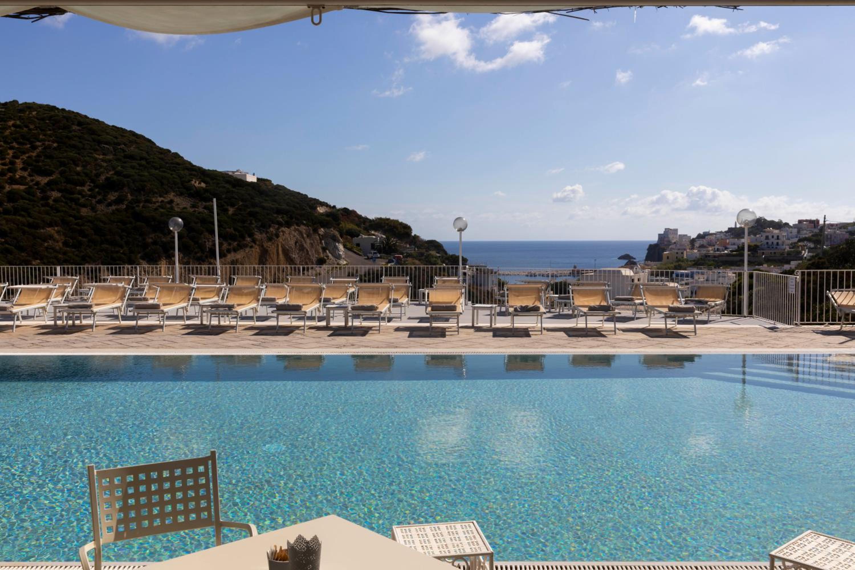 Hotel Chiaia Di Luna photo 3