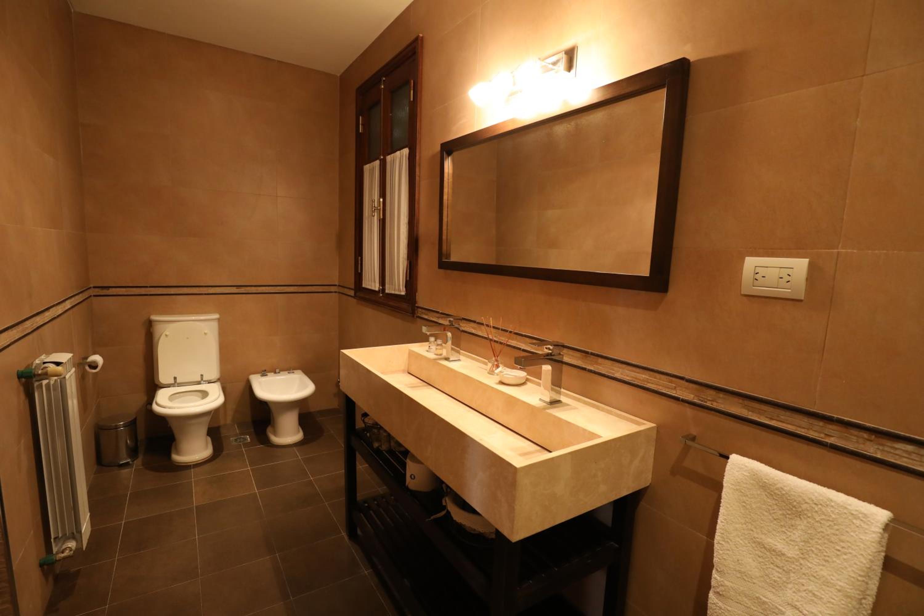 Lamadrid Guest House