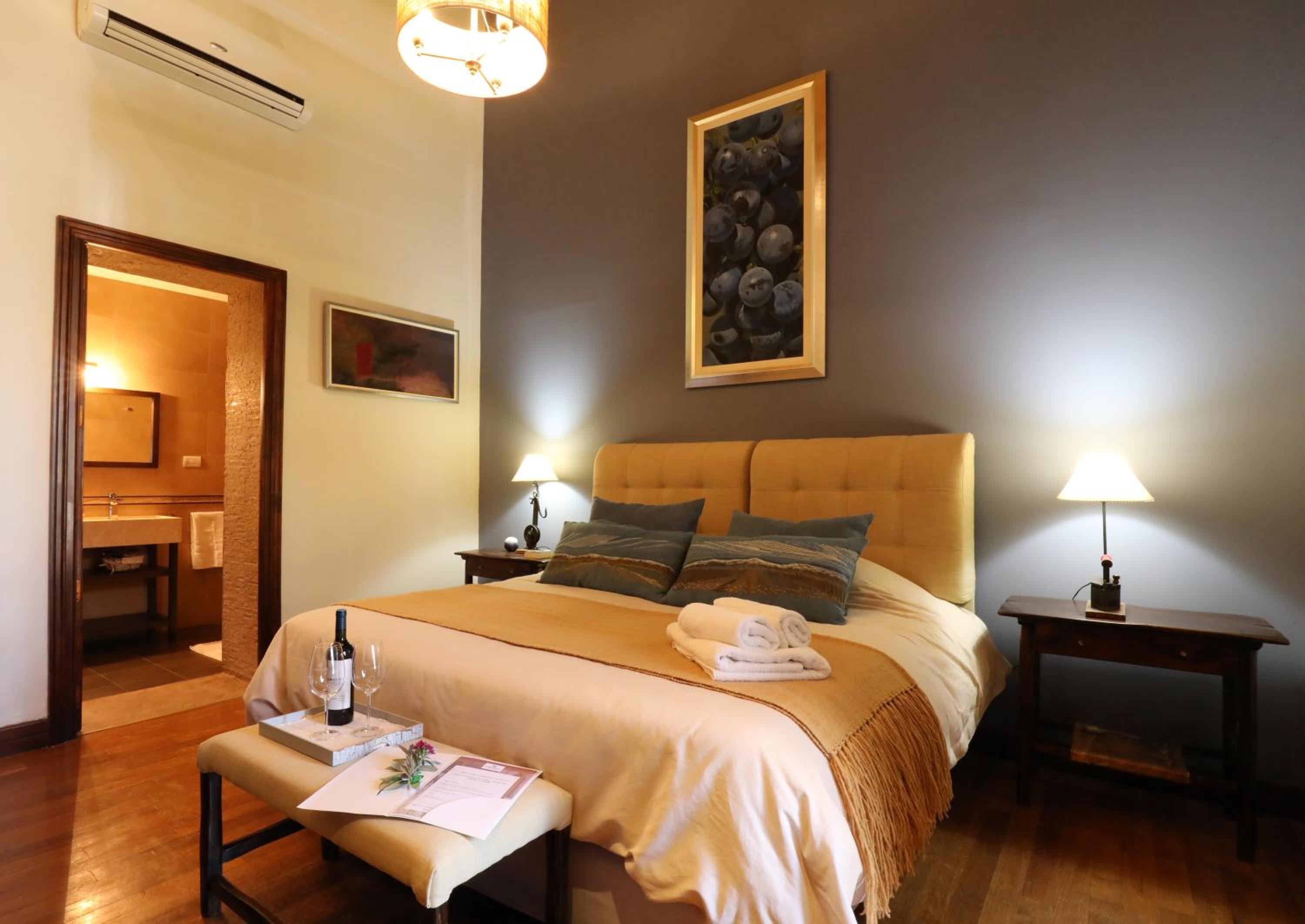Lamadrid Guest House