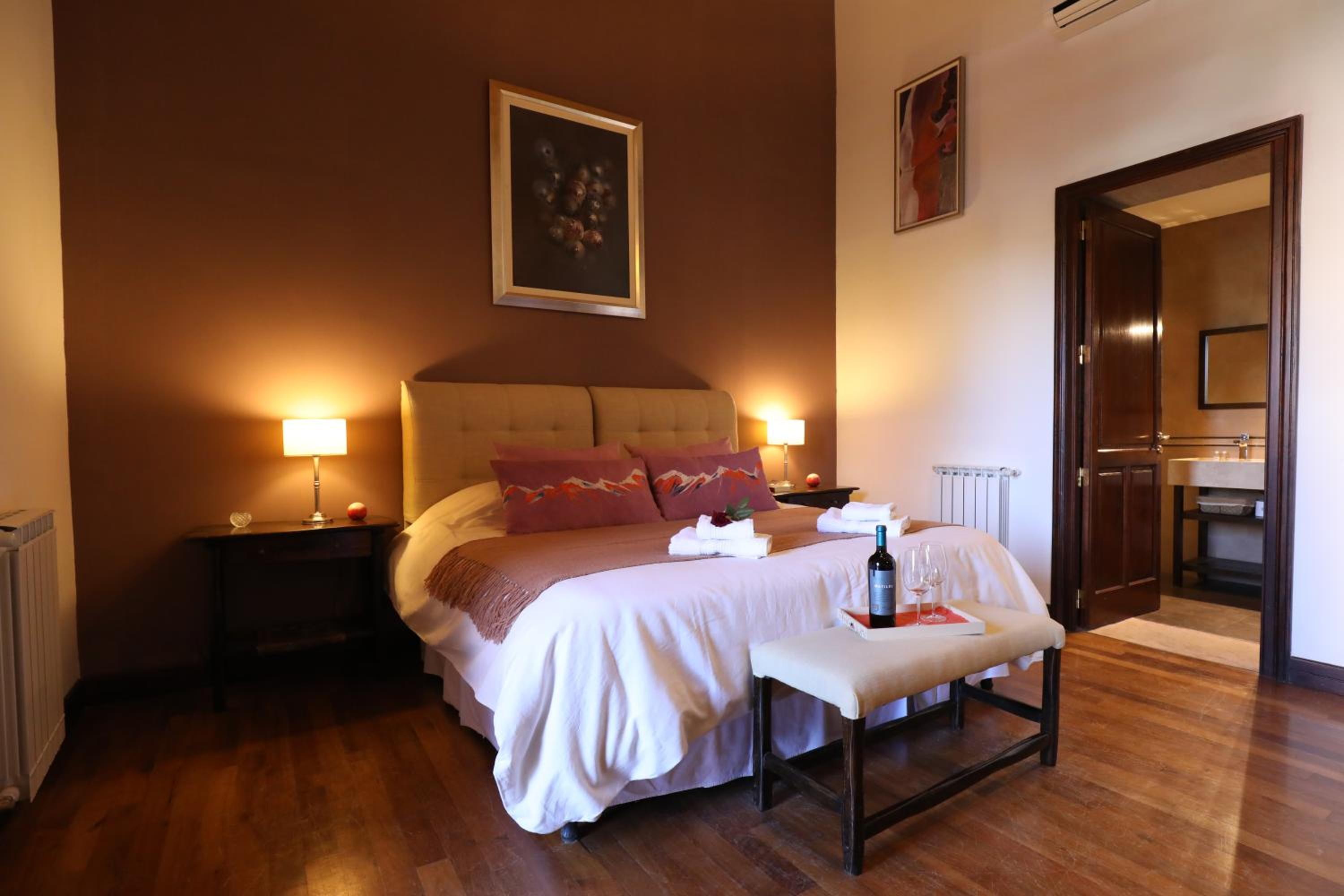 Lamadrid Guest House