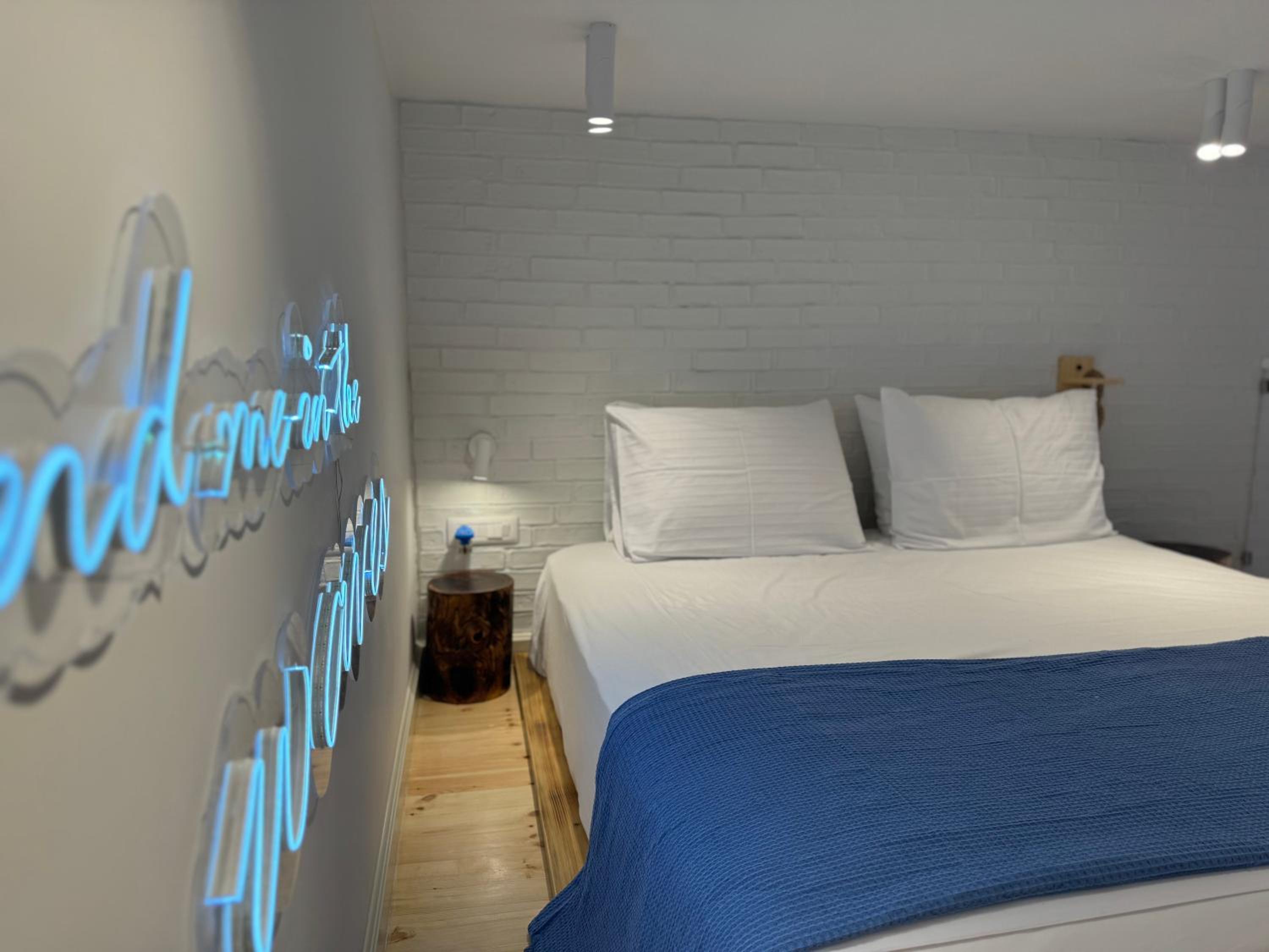 Elpis Guest House