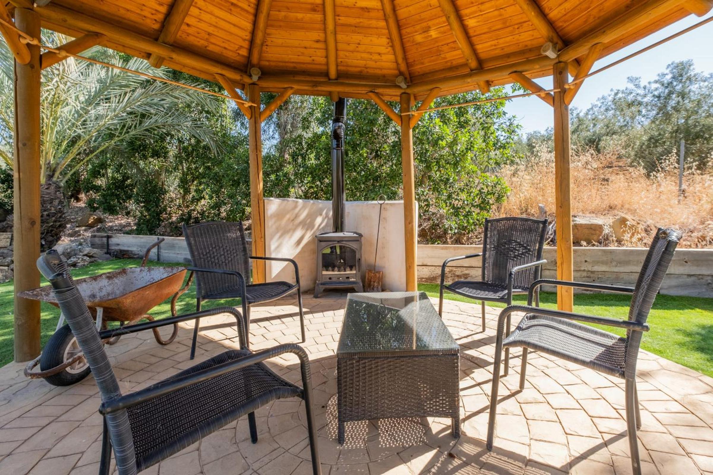 A Serene Oasis with Breathtaking Views