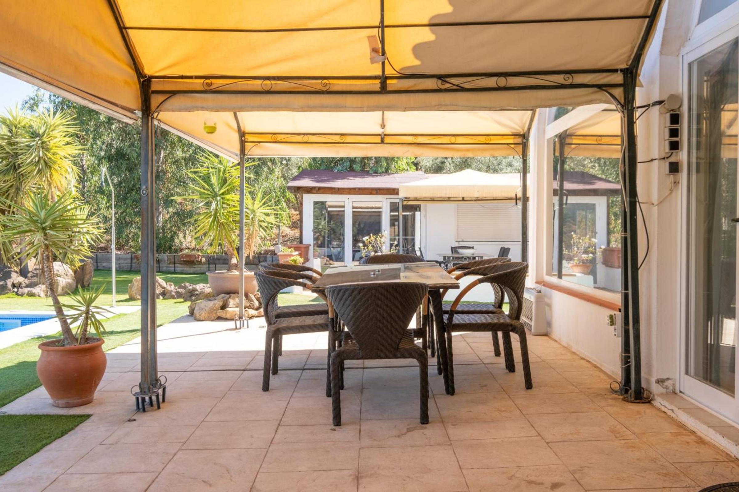 A Serene Oasis with Breathtaking Views