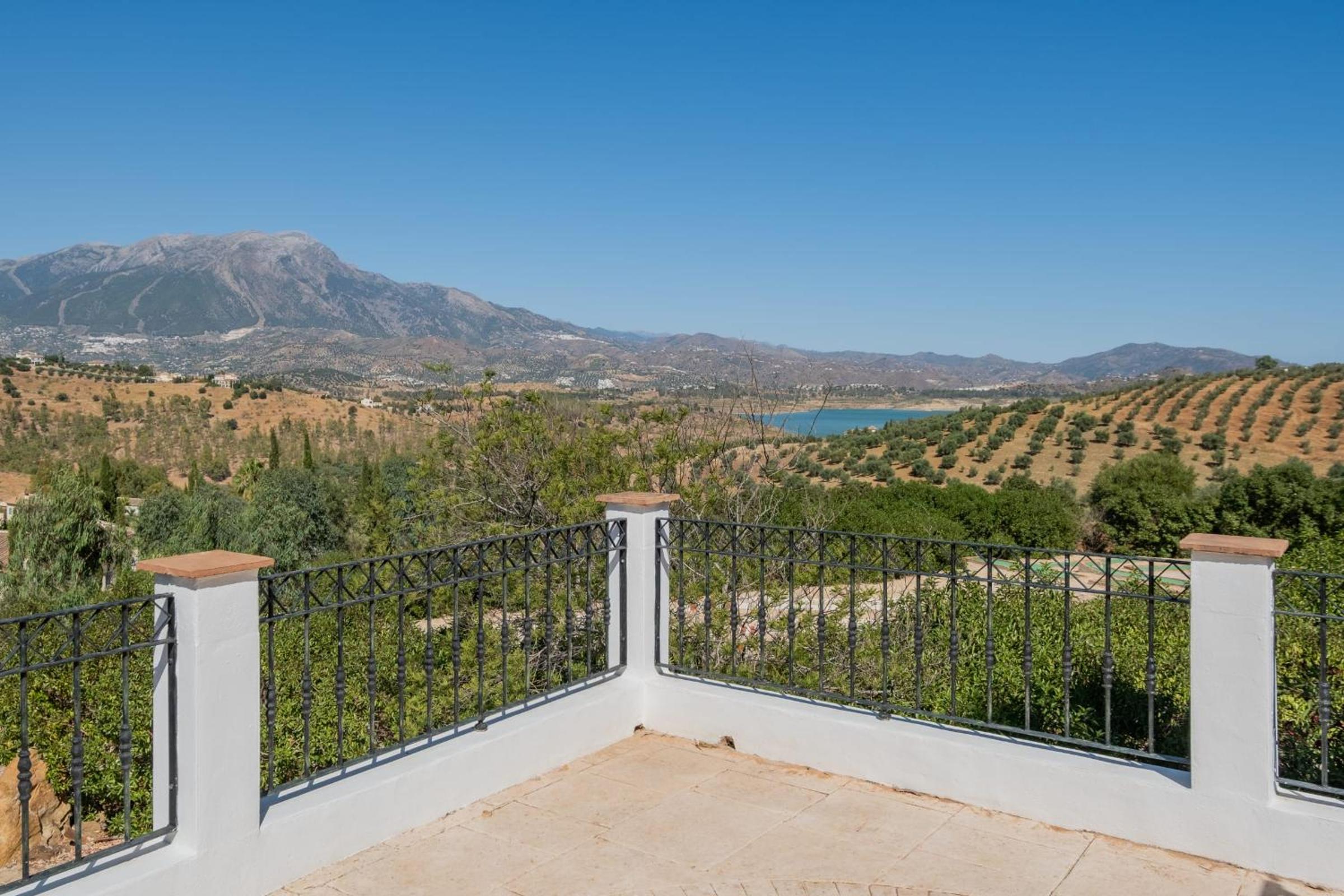 A Serene Oasis with Breathtaking Views