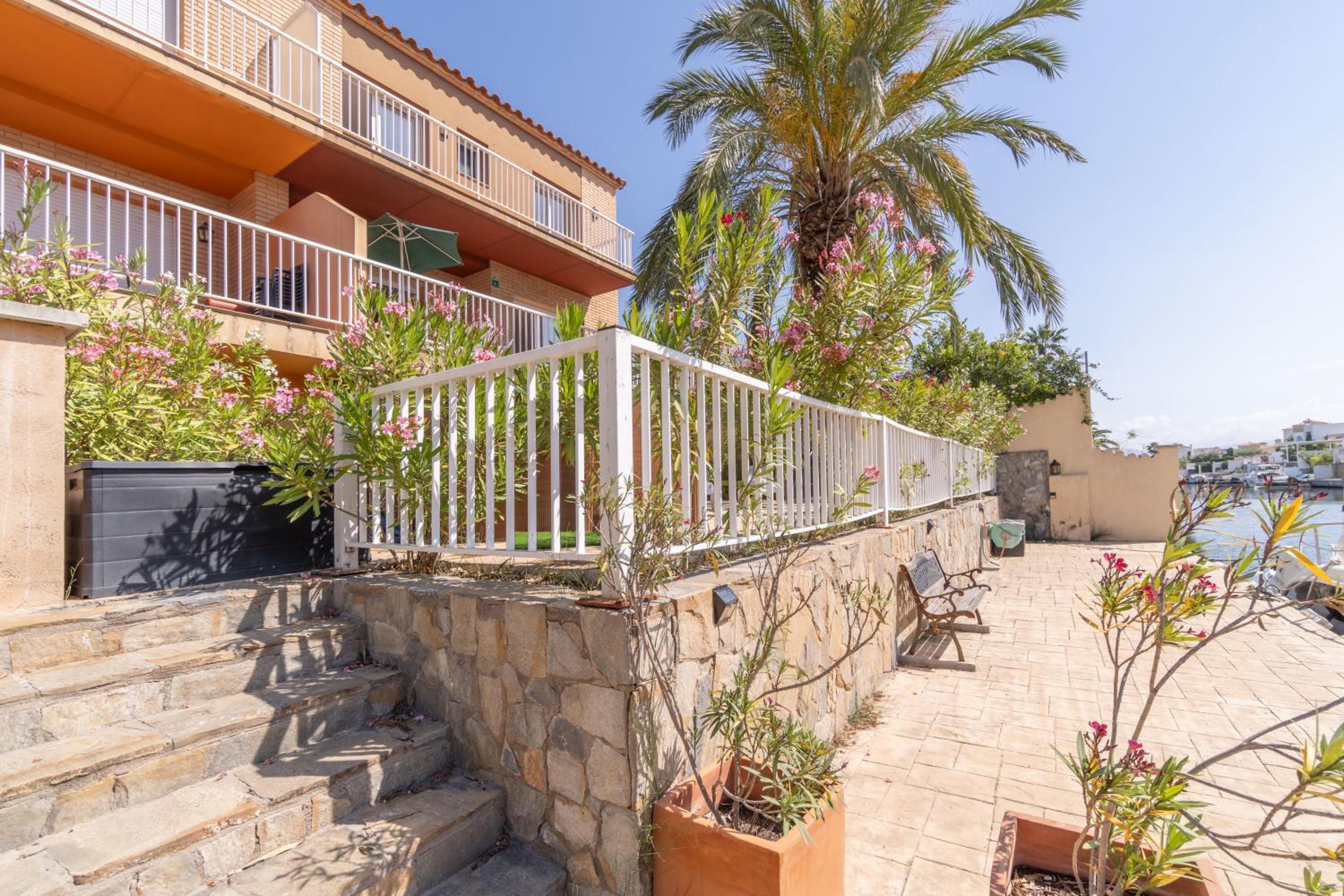 Jouvacations Villa 2 Freser con piscina compartida