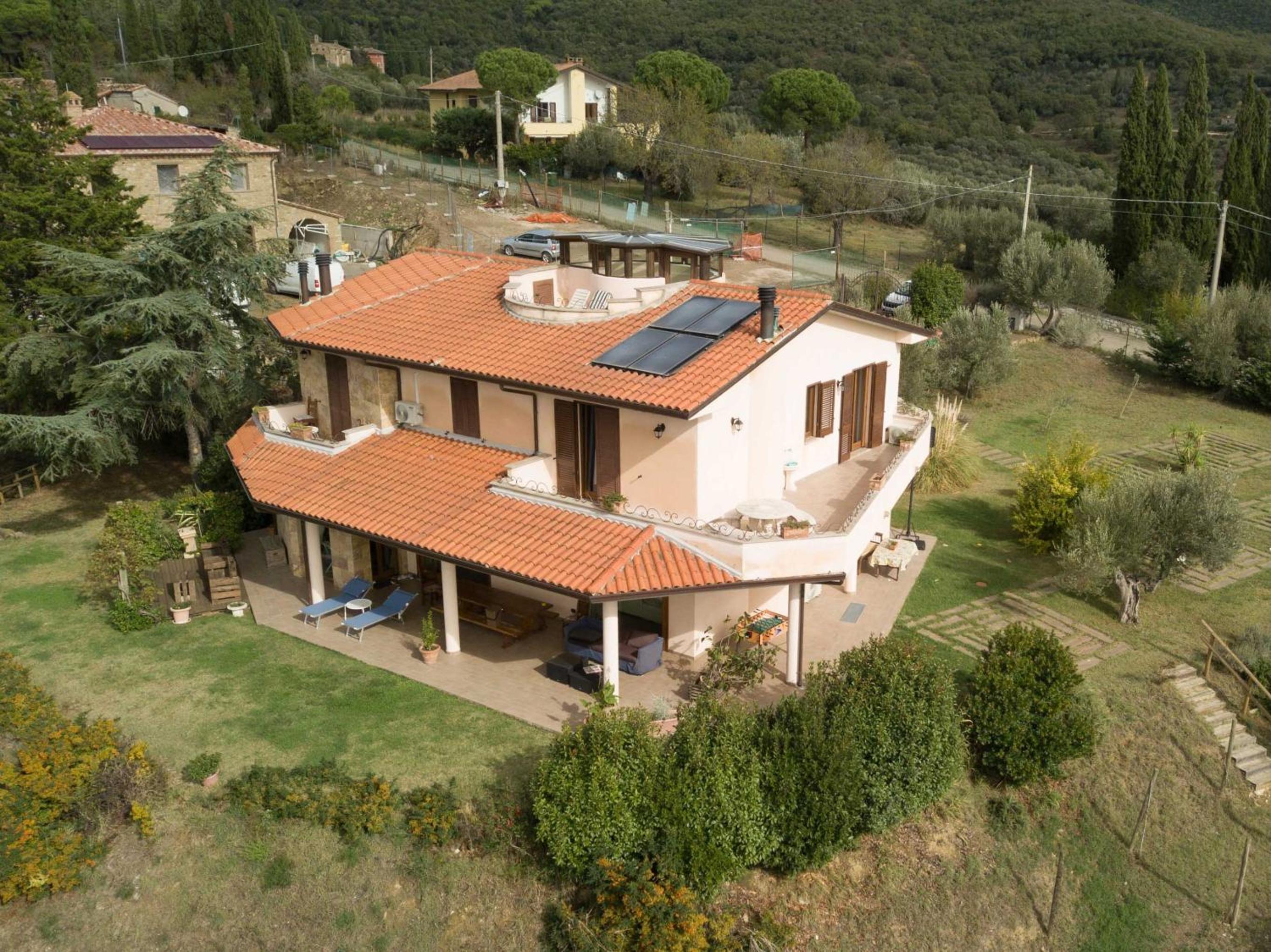 Villa il Mandorlo by VacaVilla view 5