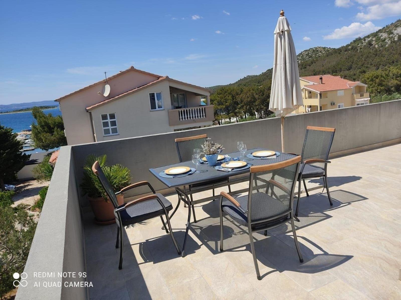 Charmante Ferienwohnung in Drage mit Eigener Terrasse view 3