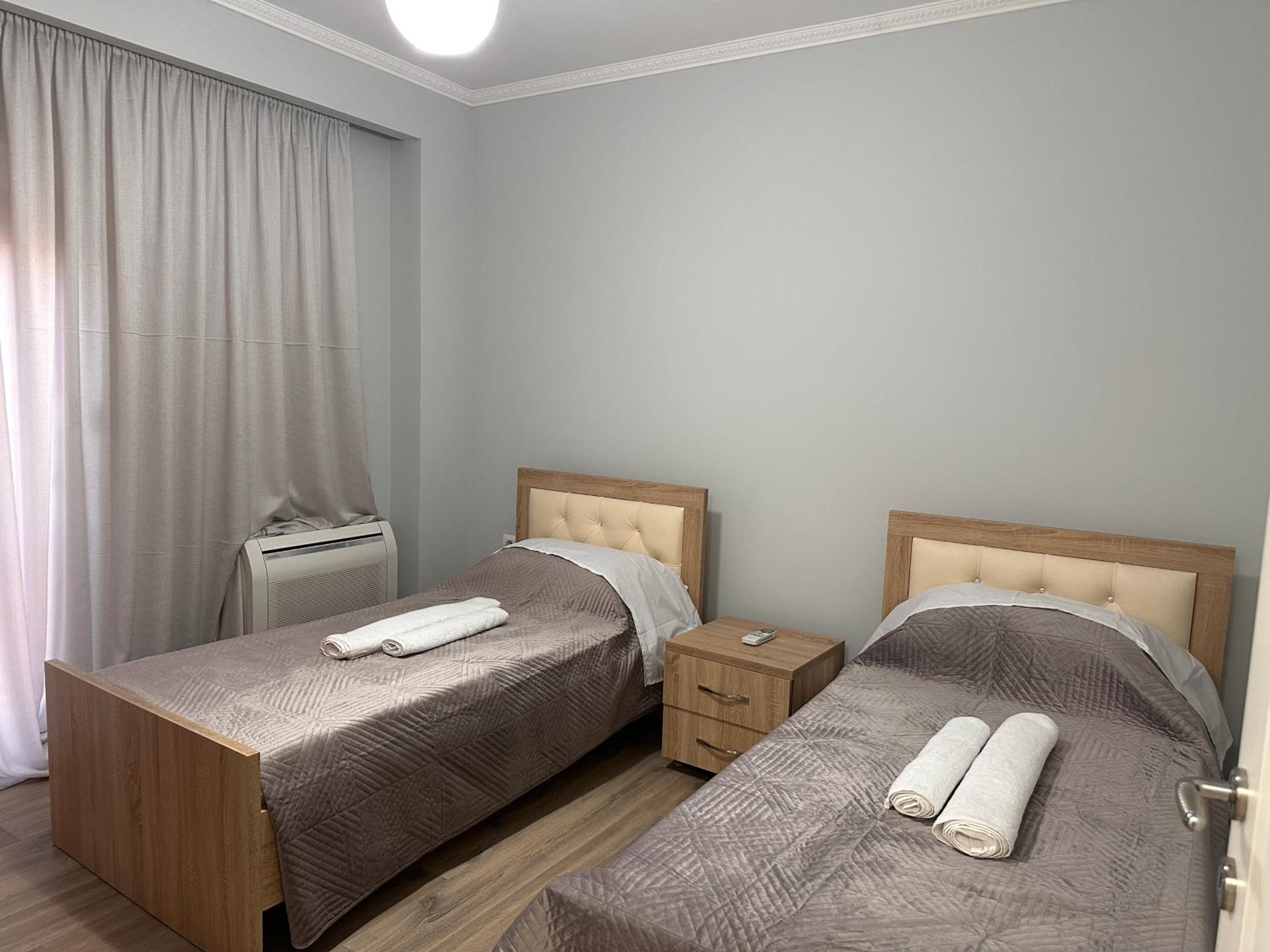 Spacious 2-Bedroom Apartment Near Center