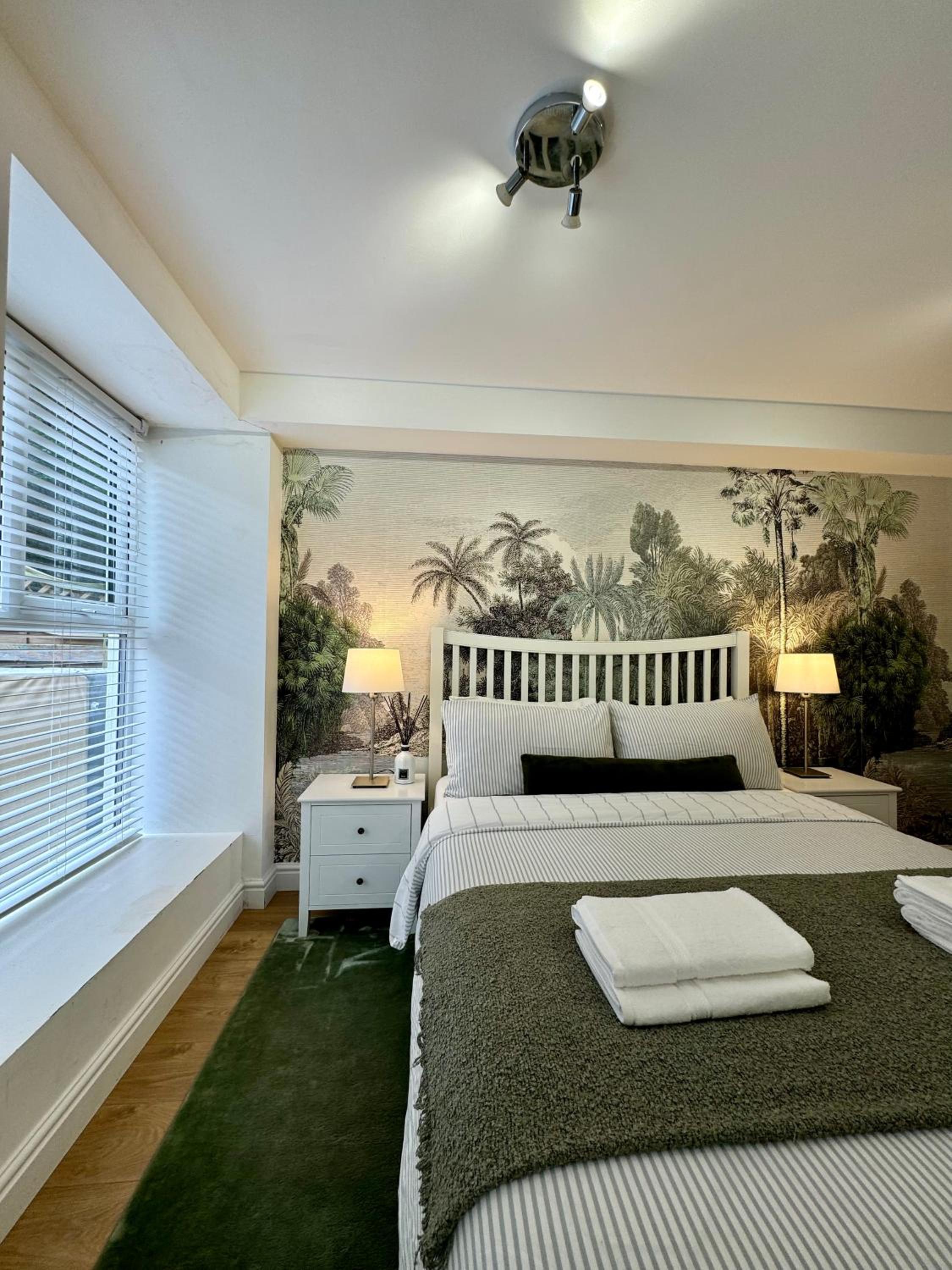 Holiday home 2BR l 2BA With Patio-Sleep 6