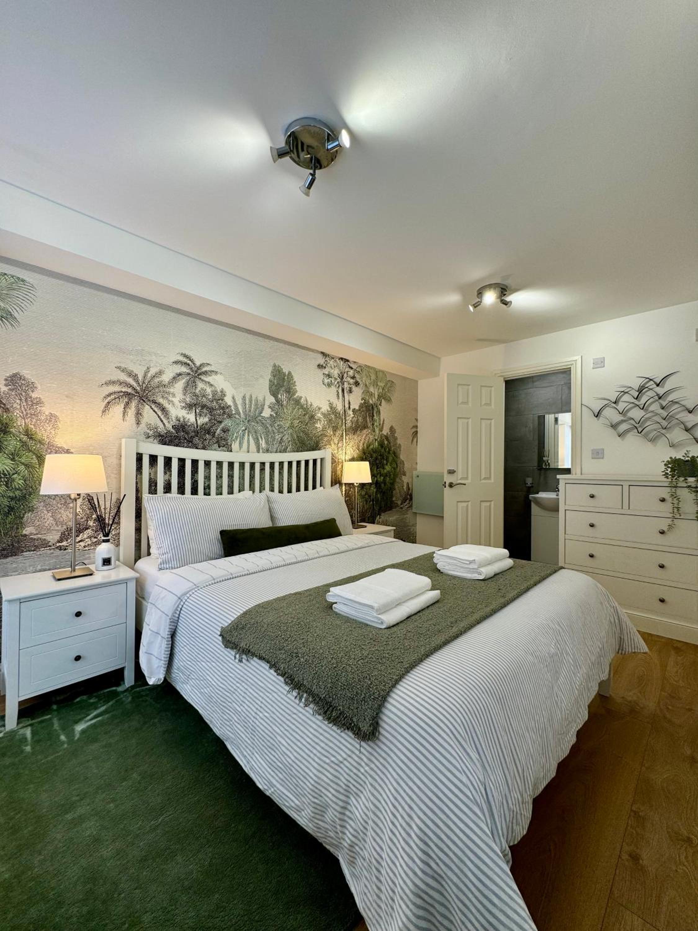 Holiday home 2BR l 2BA With Patio-Sleep 6