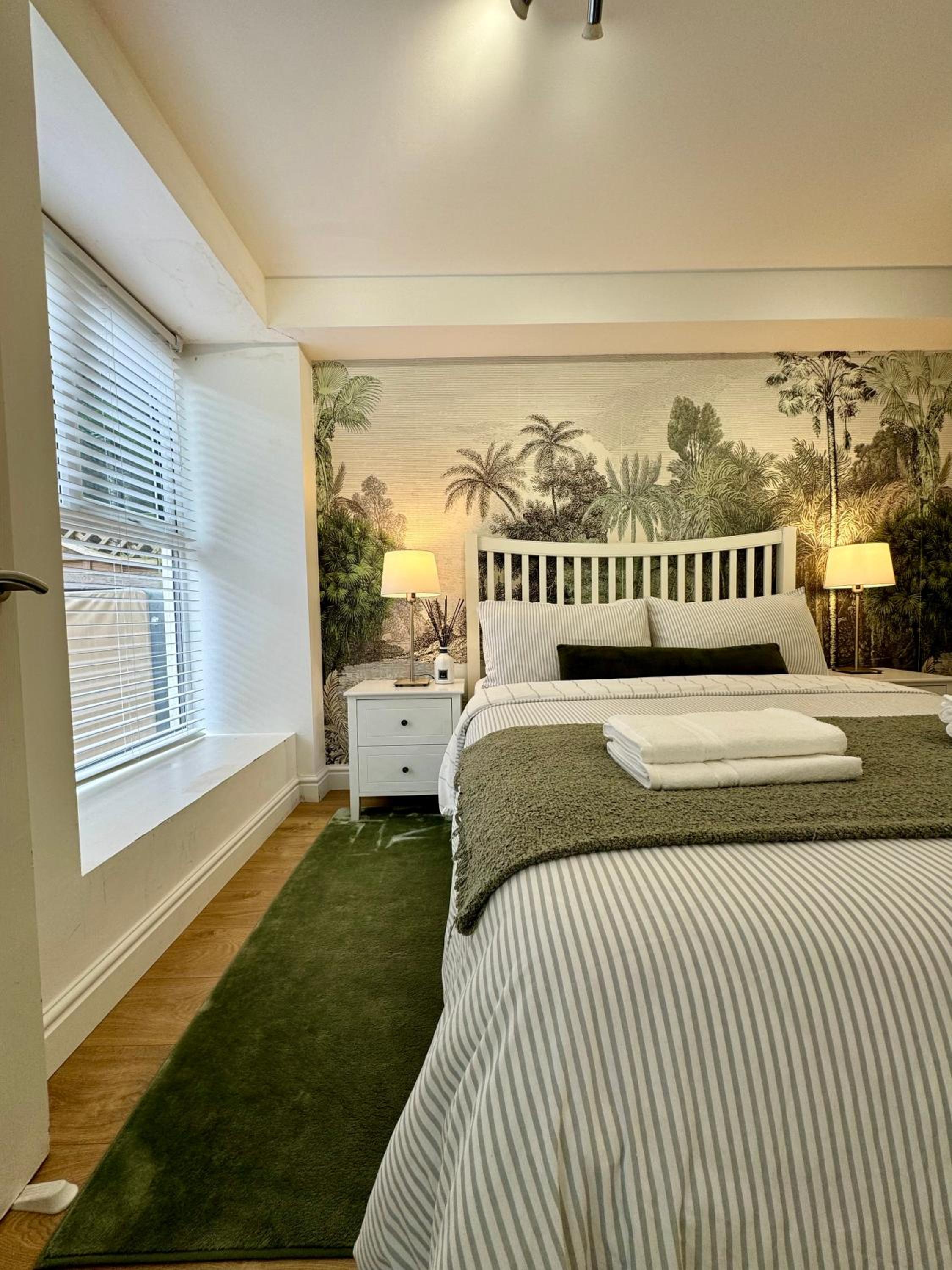 Holiday home 2BR l 2BA With Patio-Sleep 6