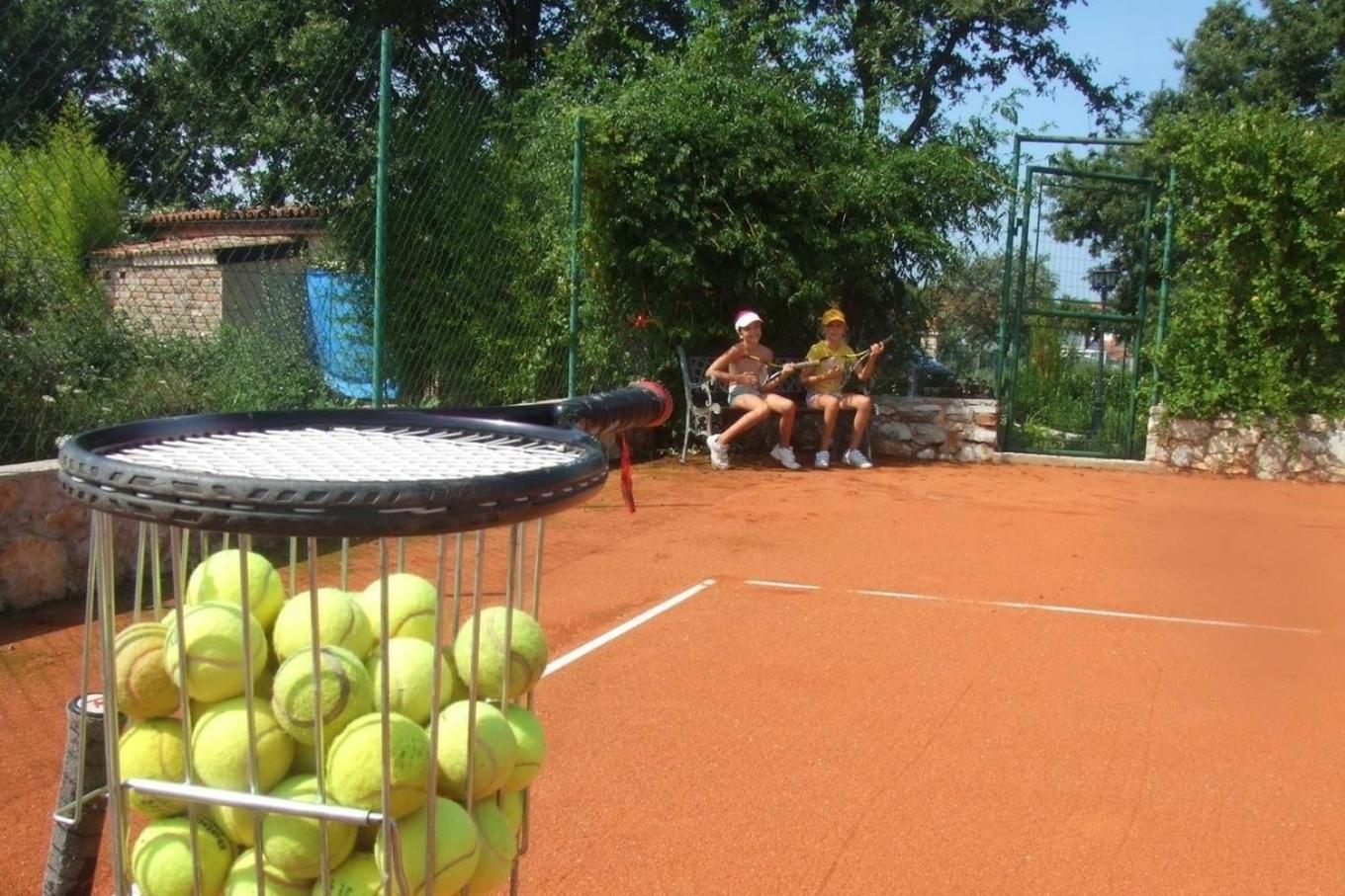 Ferienvilla Lucia mit Pool und eigenem Tennisplatz view 5