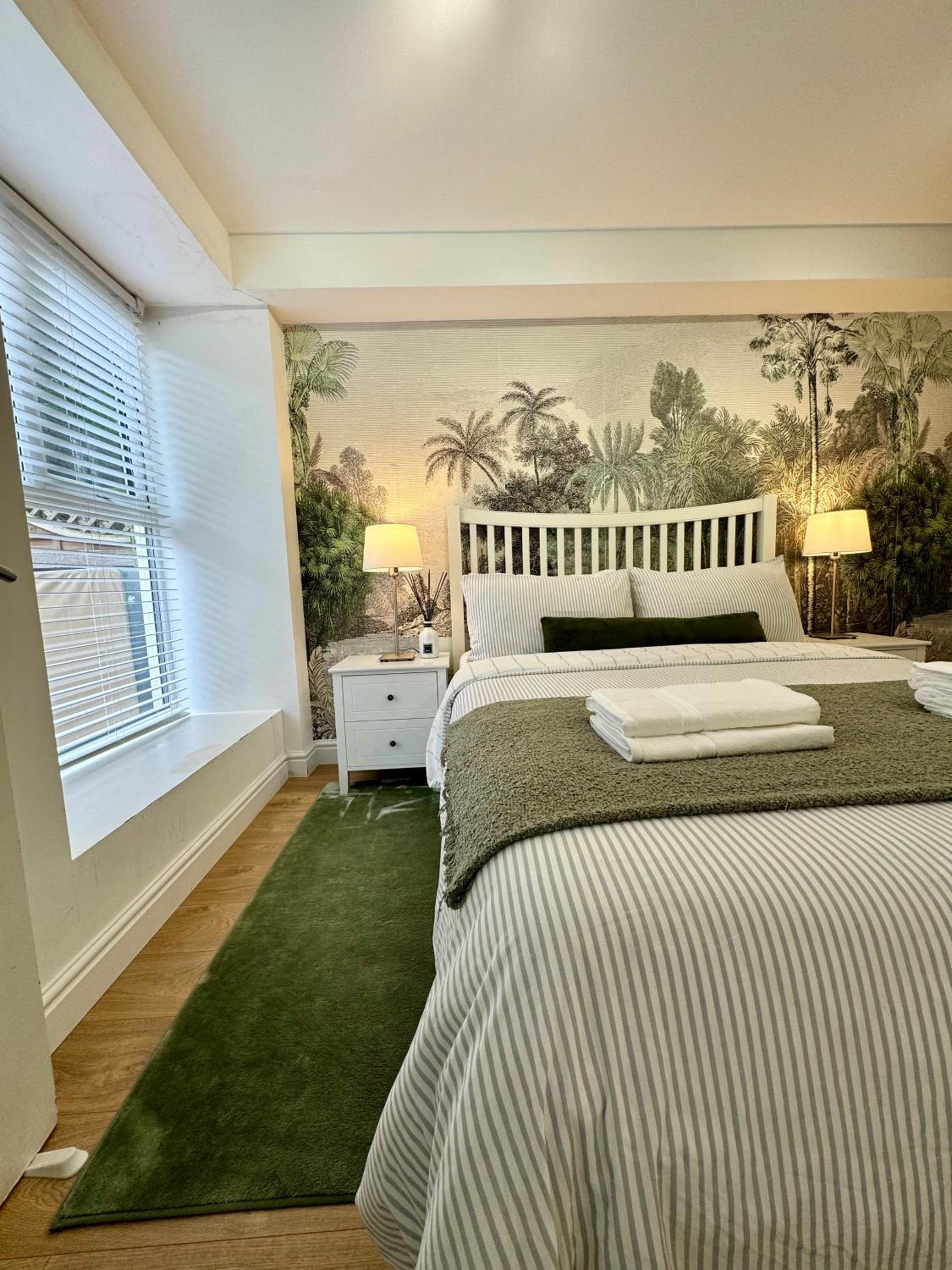 Holiday home 2BR l 2BA With Patio-Sleep 6