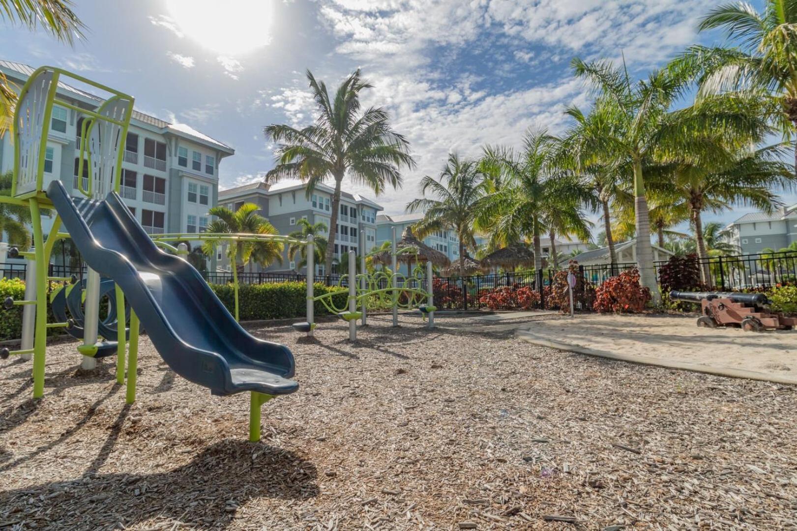 Island Time Harbour Isle! Modern, Beachy Condo overlooking AMI Sound! view 5