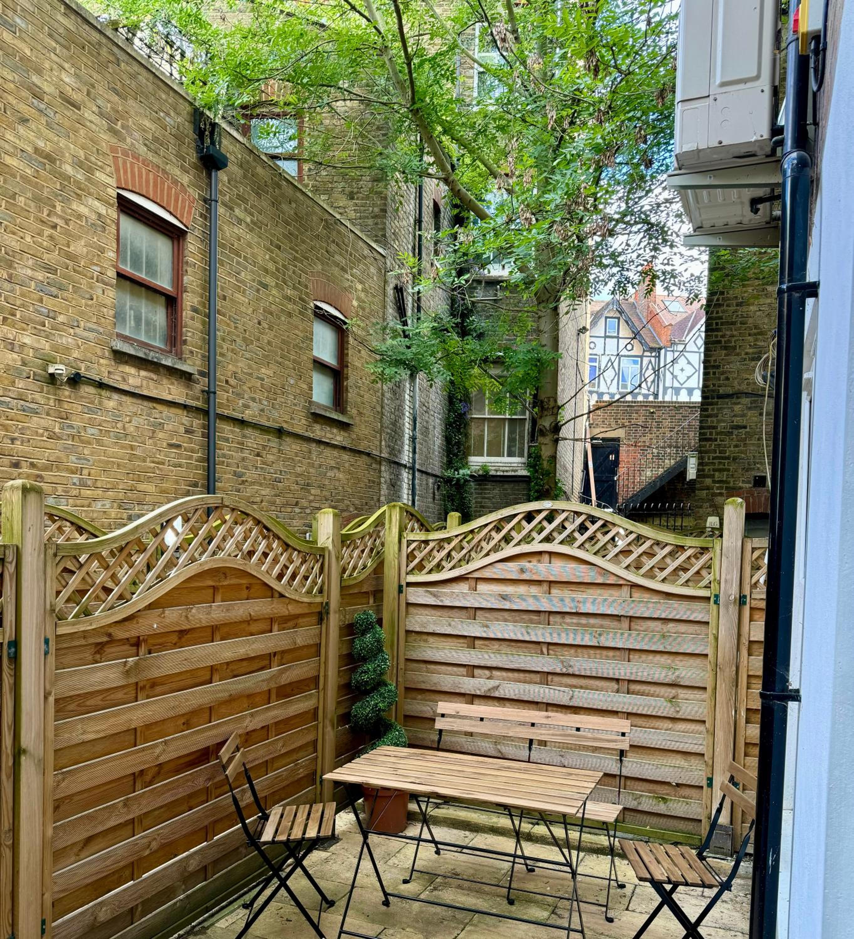 Holiday home 2BR l 2BA With Patio-Sleep 6