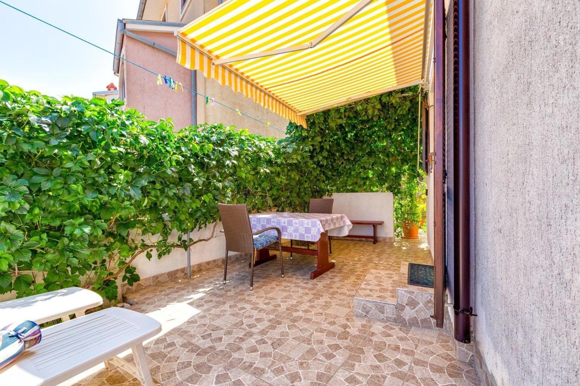 Studioapartment Meri 4 view 3
