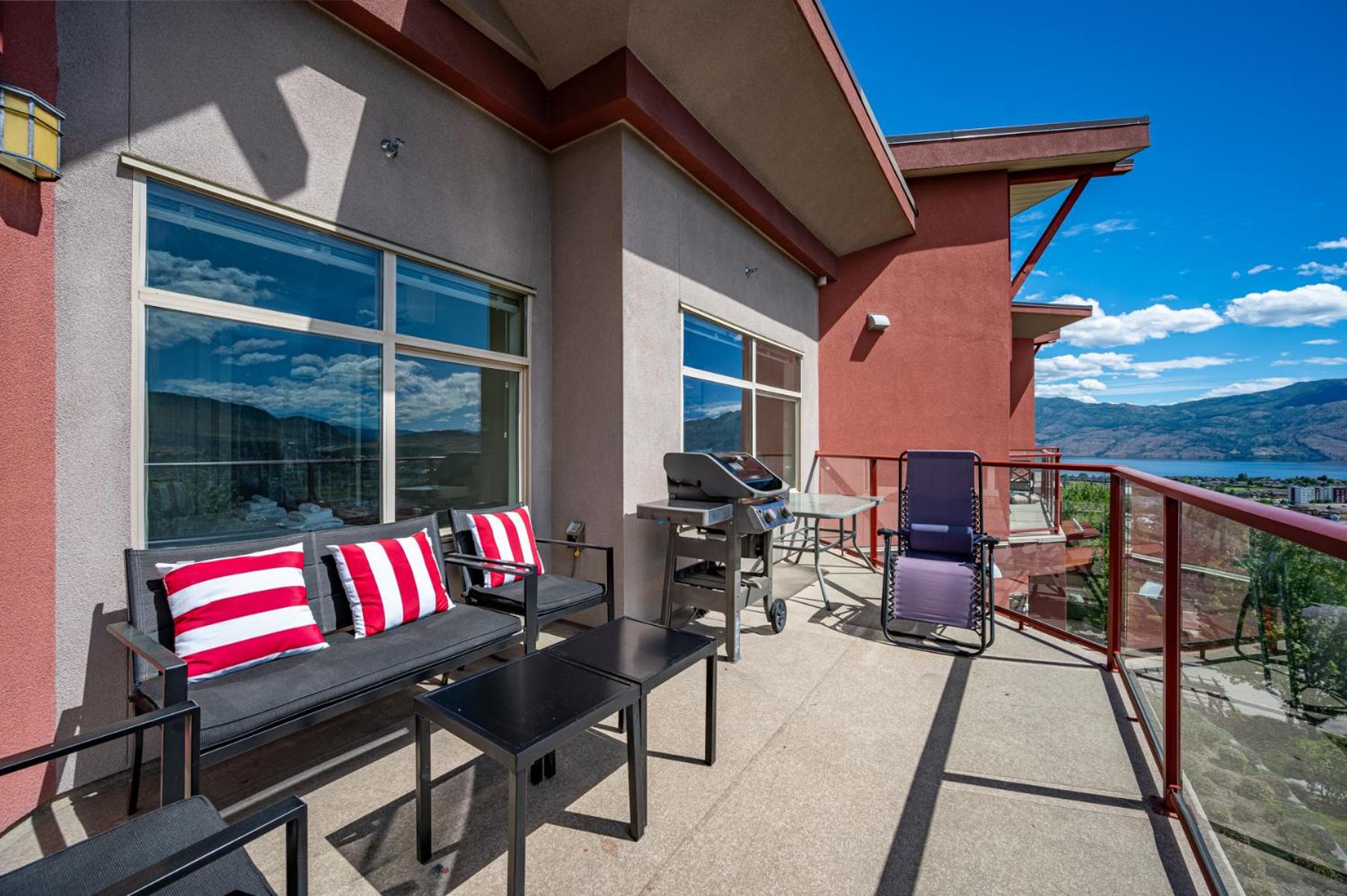 Top Floor Apartment at Amenity Rich Resort 406