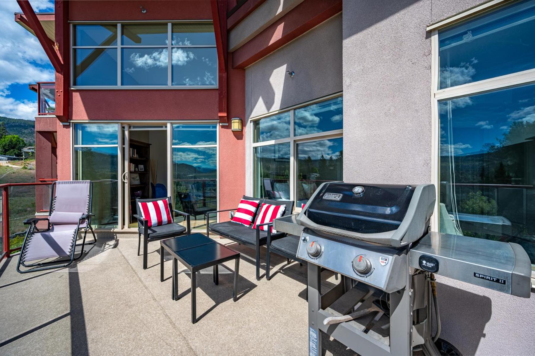 Top Floor Apartment at Amenity Rich Resort 406