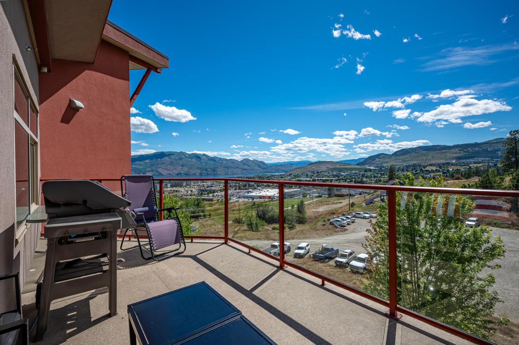 Top Floor Apartment at Amenity Rich Resort 406