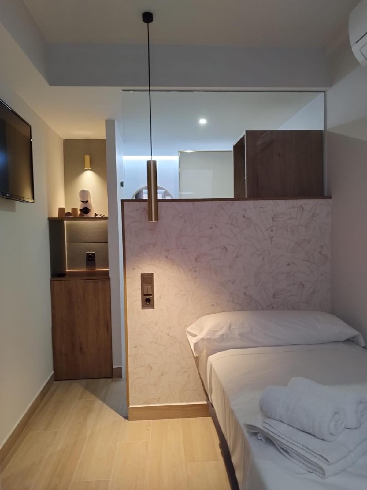 Plaza Rooms