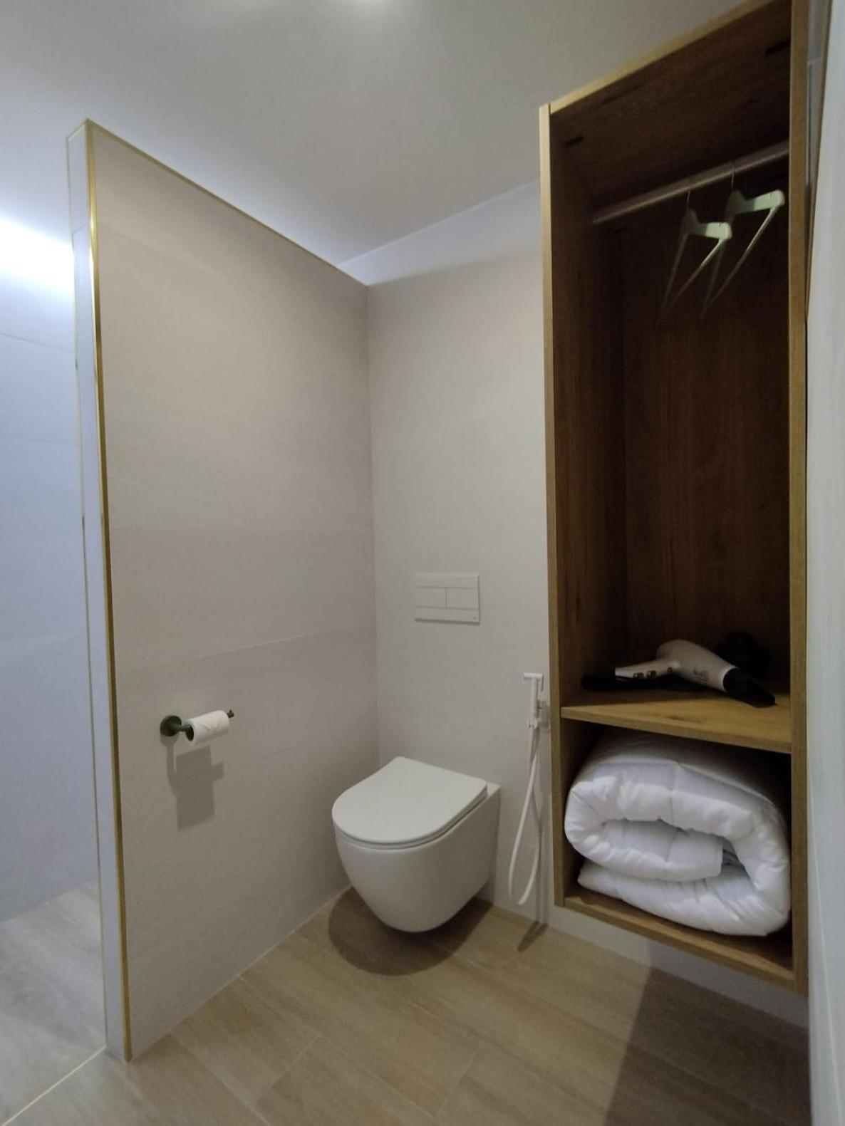 Plaza Rooms