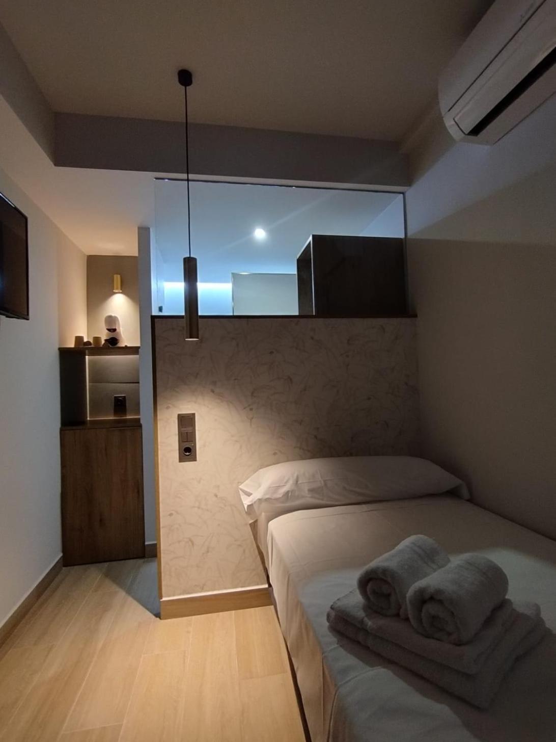 Plaza Rooms